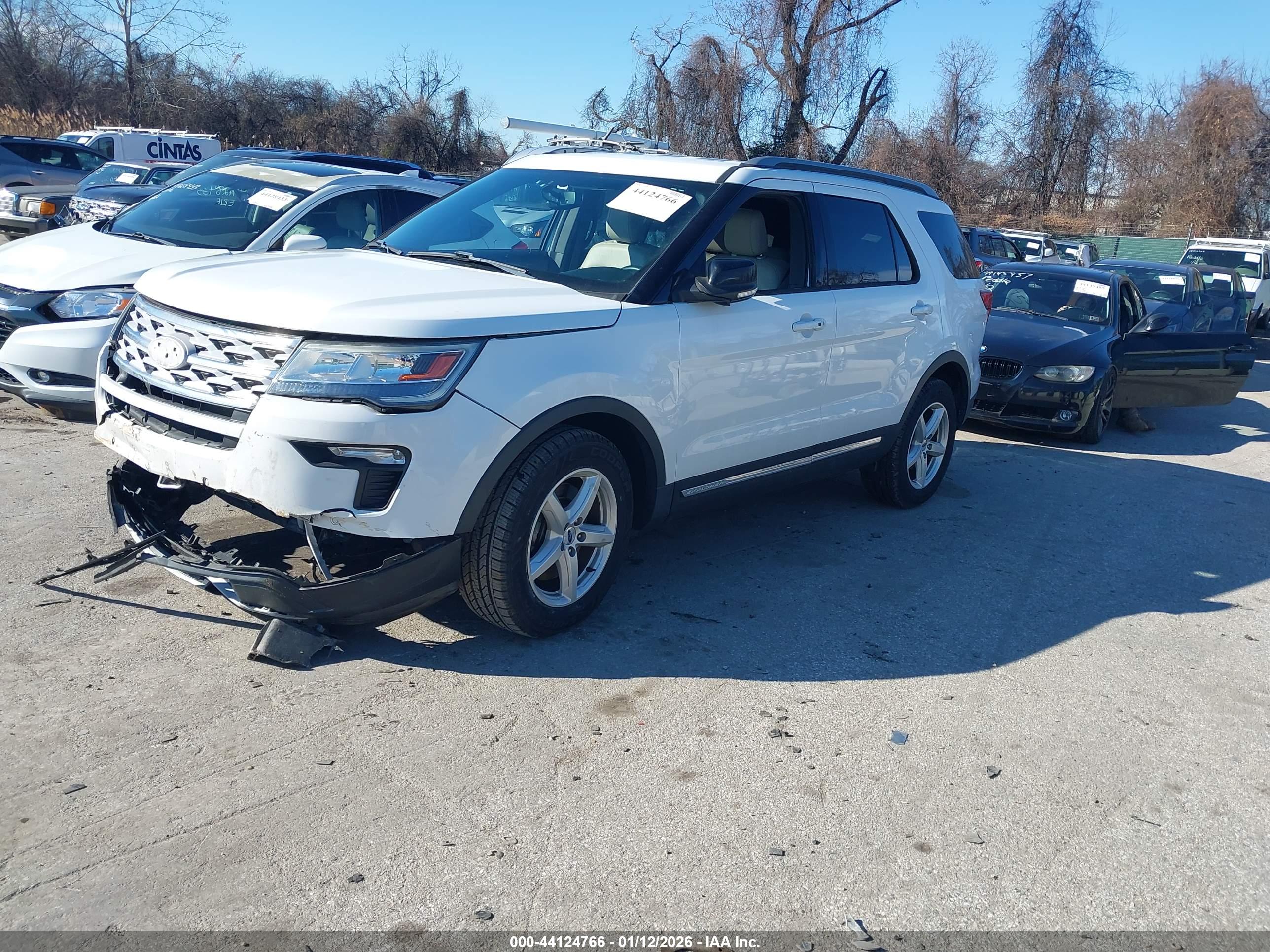 FORD EXPLORER image 2