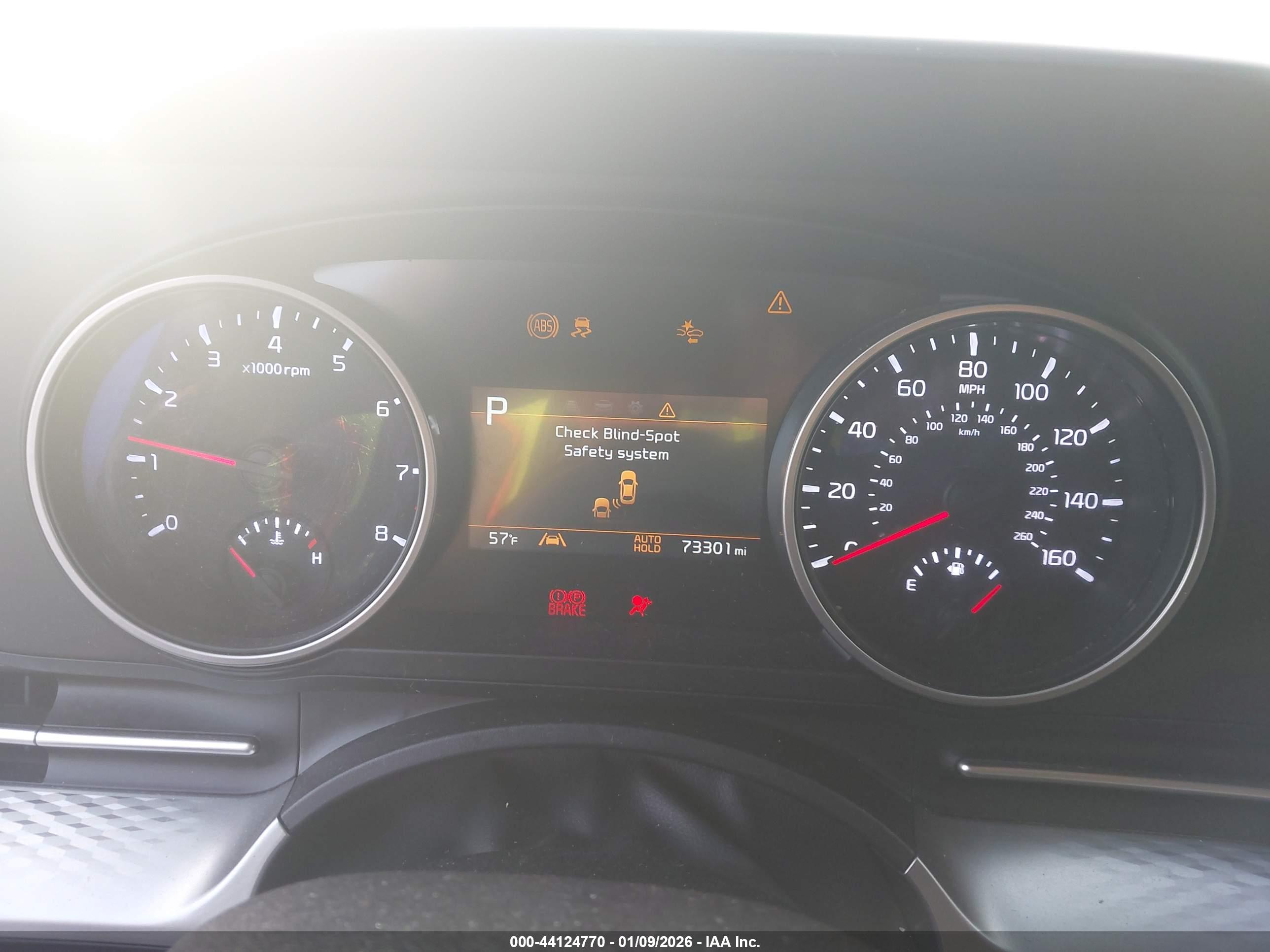 KIA CARNIVAL image 7