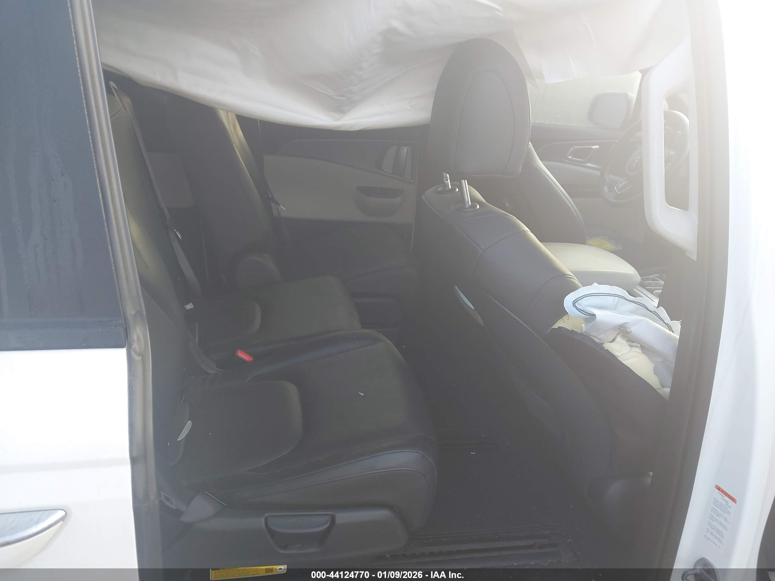 KIA CARNIVAL image 8