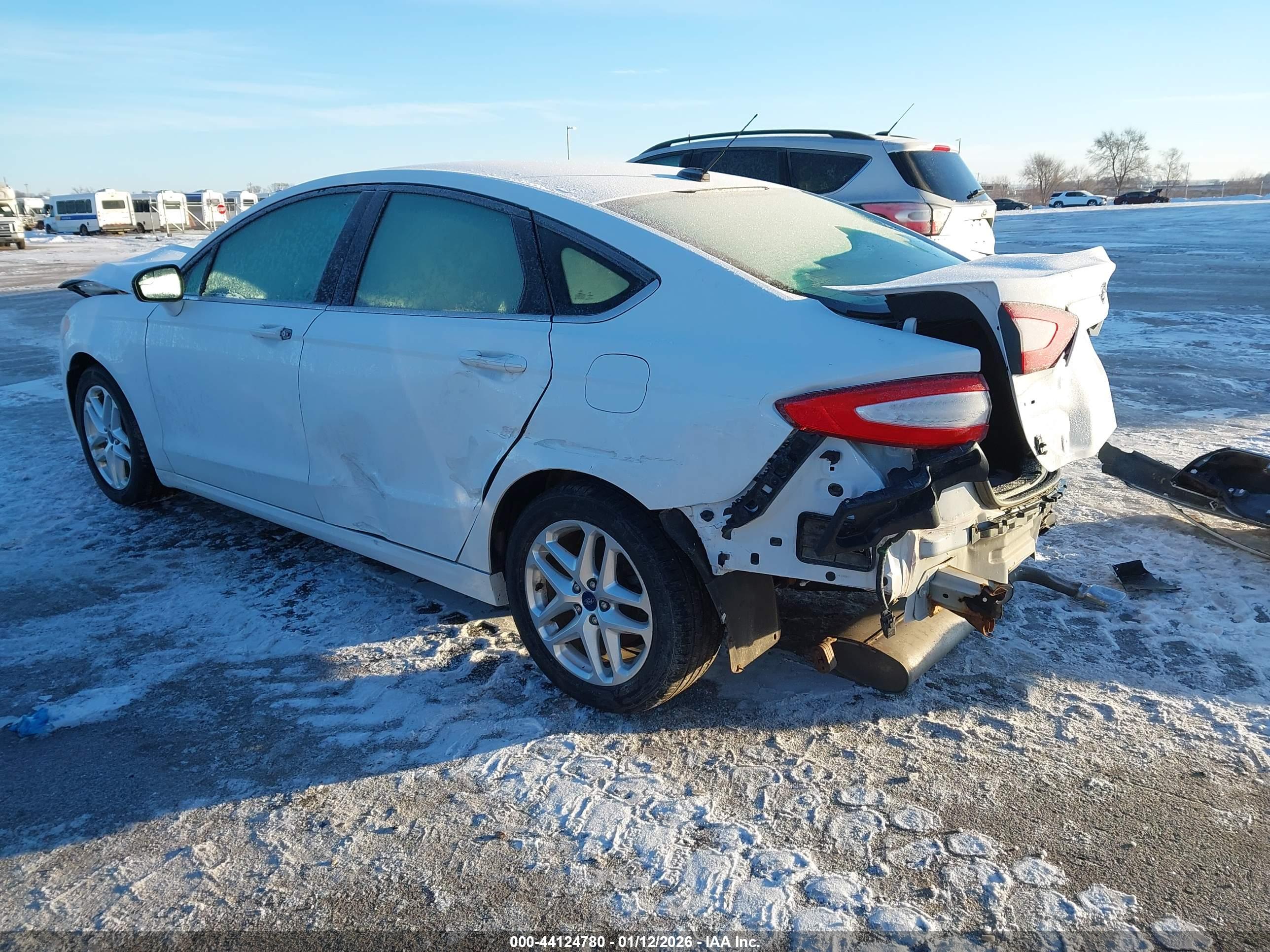 FORD FUSION image 3