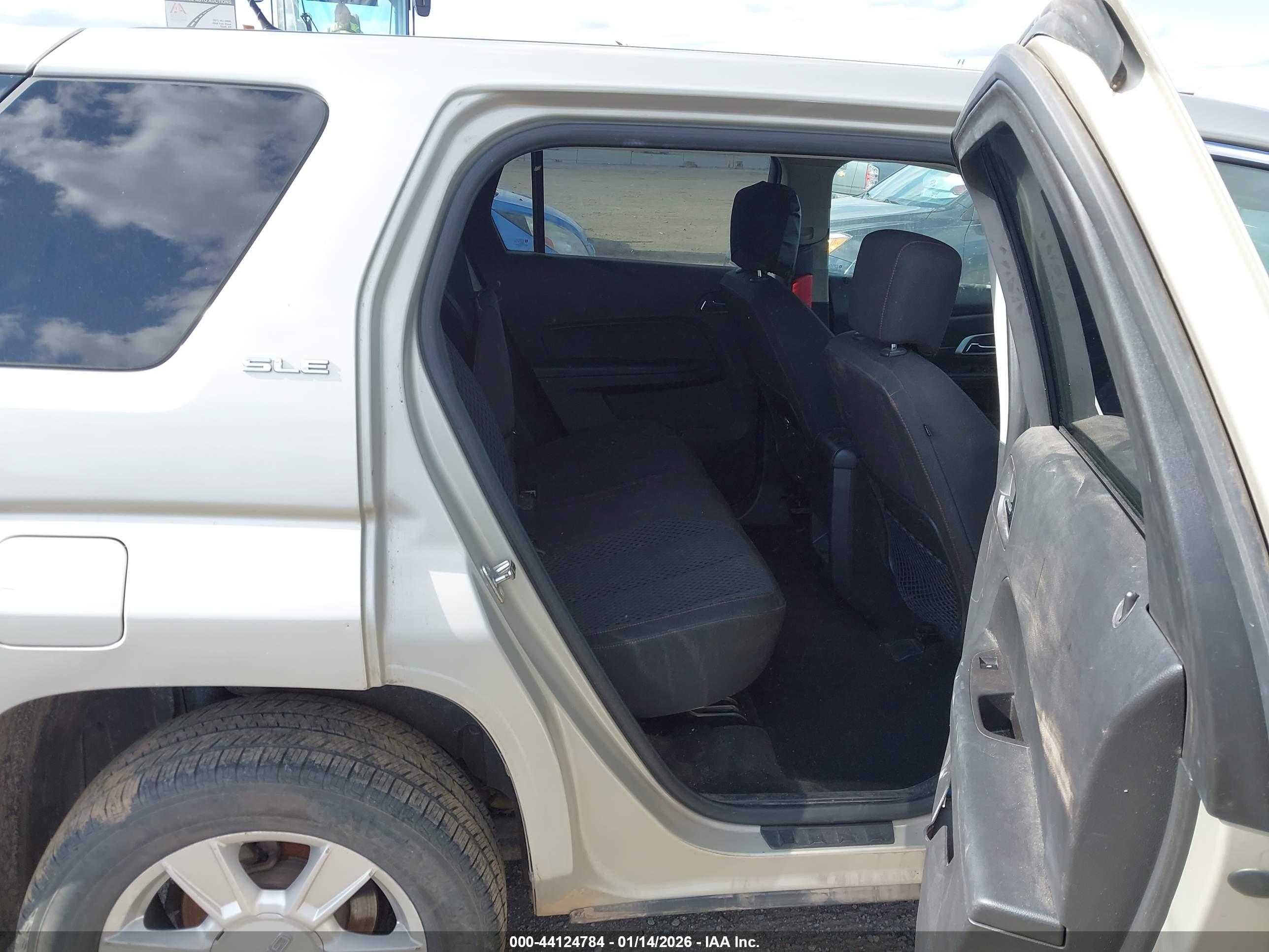 GMC TERRAIN image 8