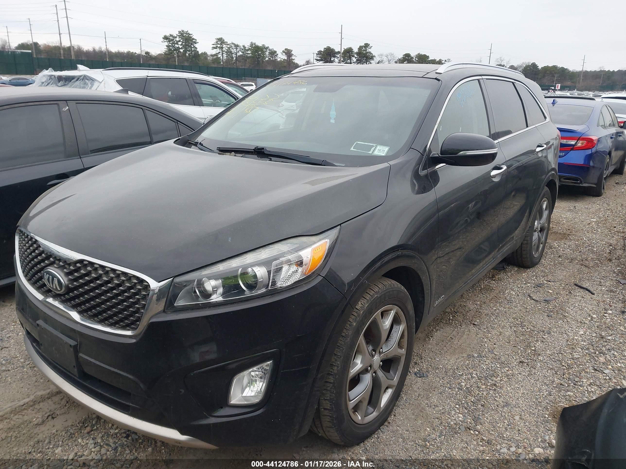 KIA SORENTO image 2