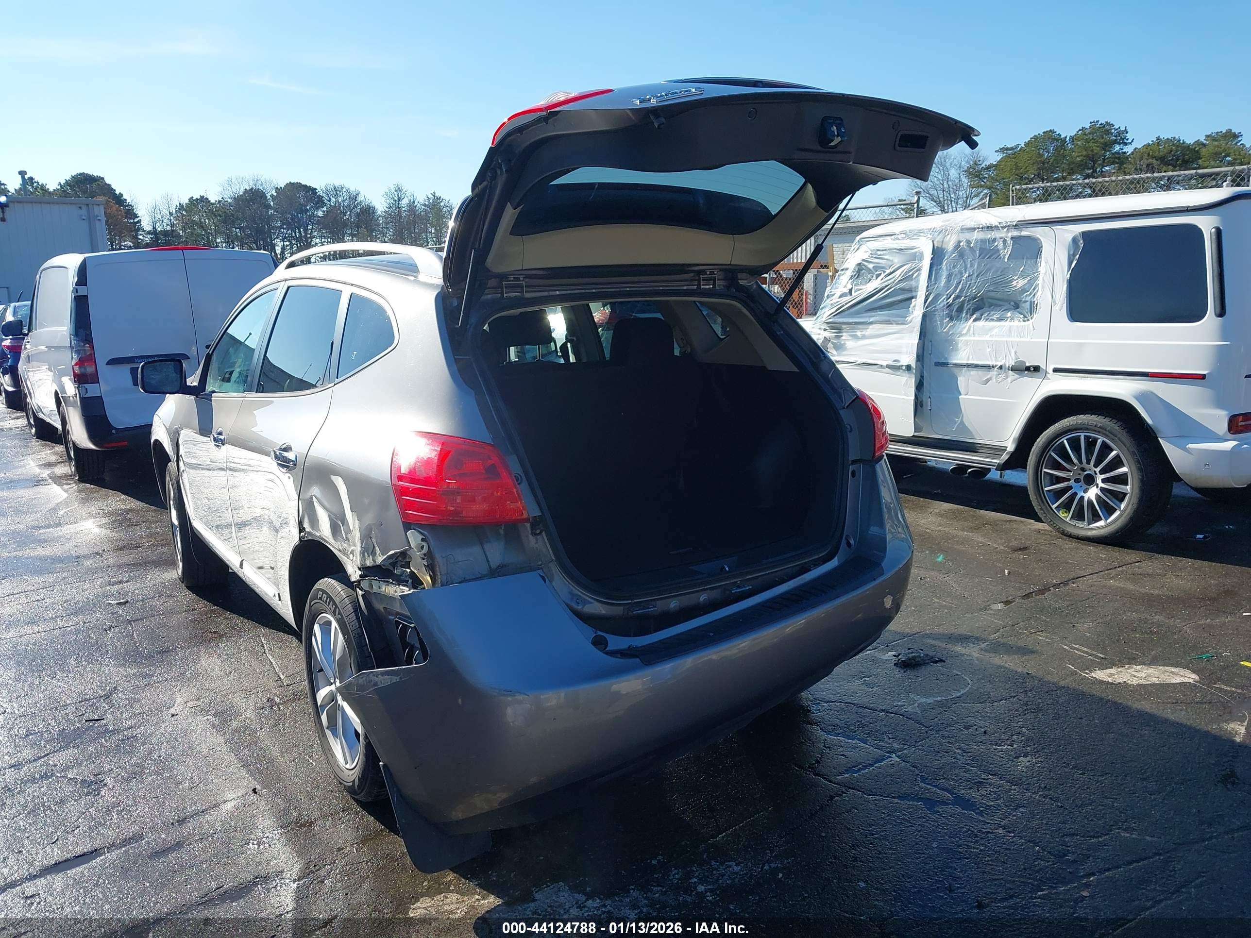 NISSAN ROGUE image 3