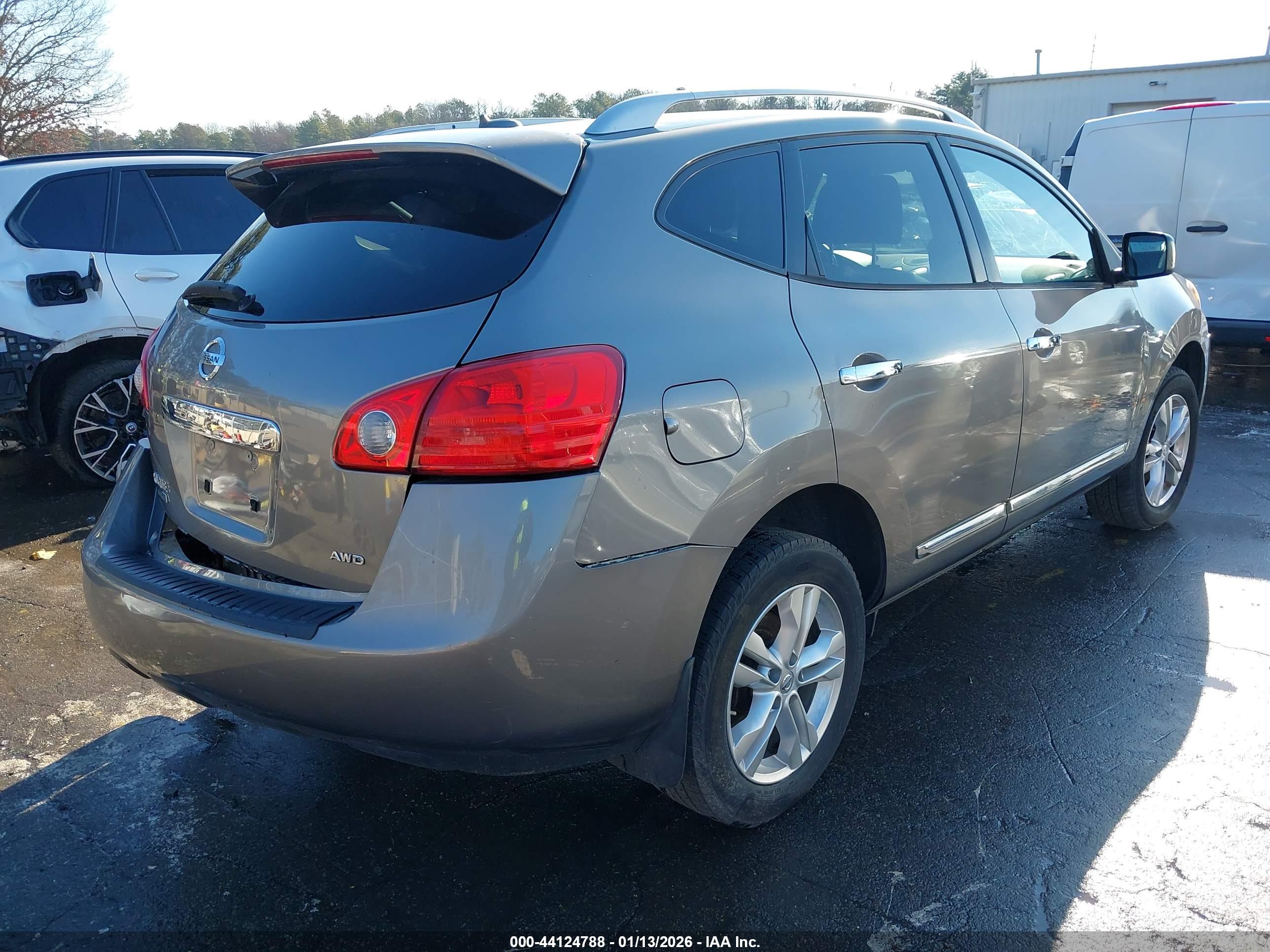 NISSAN ROGUE image 4