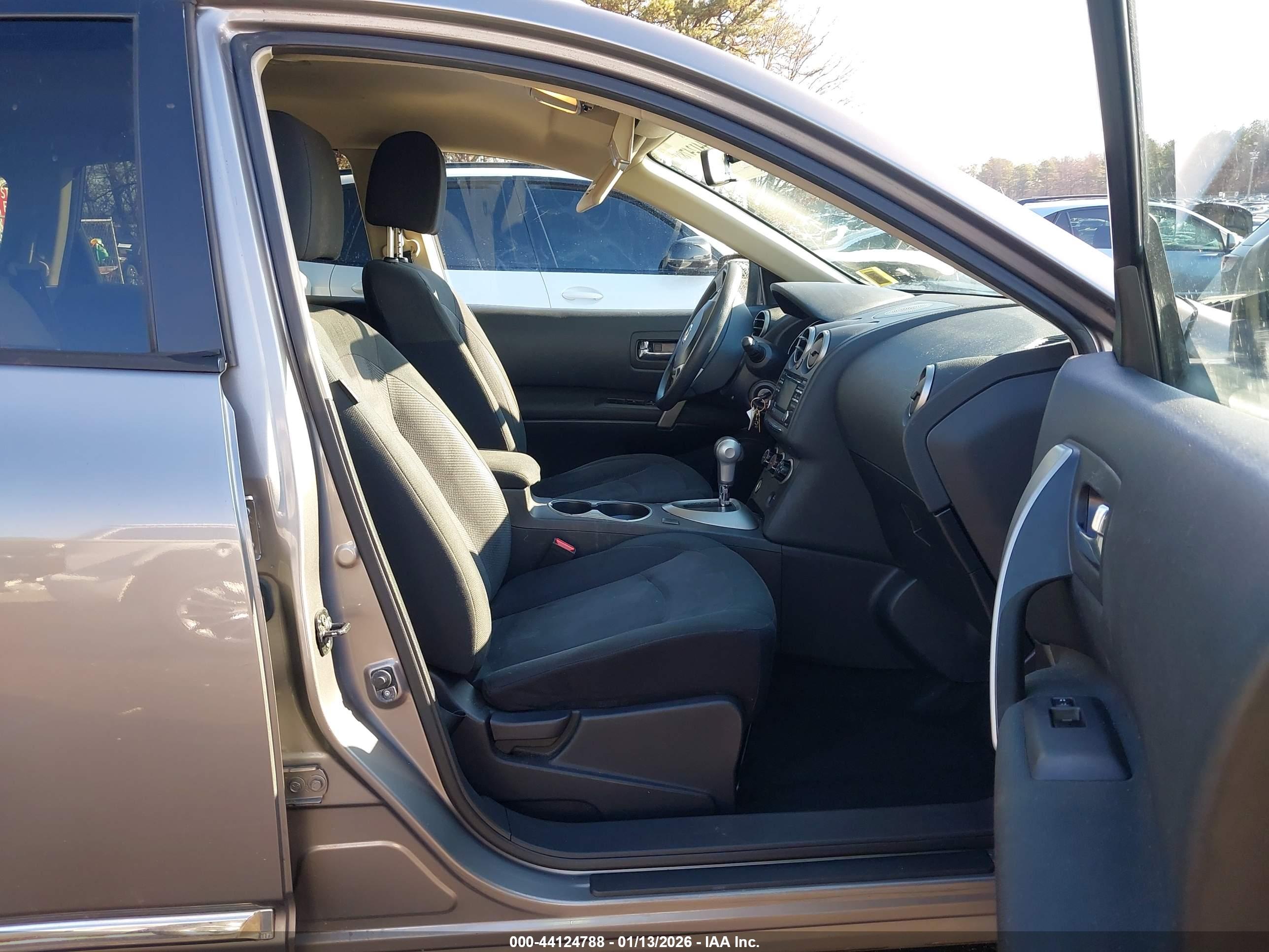 NISSAN ROGUE image 5