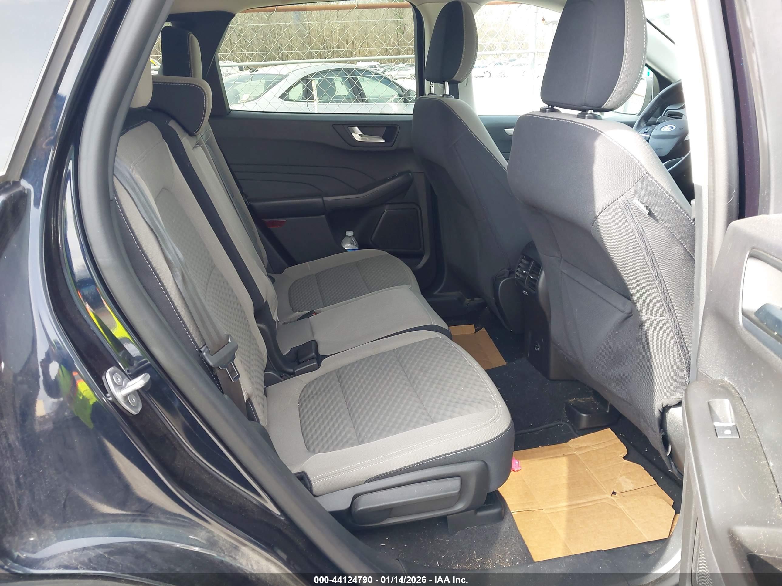 FORD ESCAPE image 8