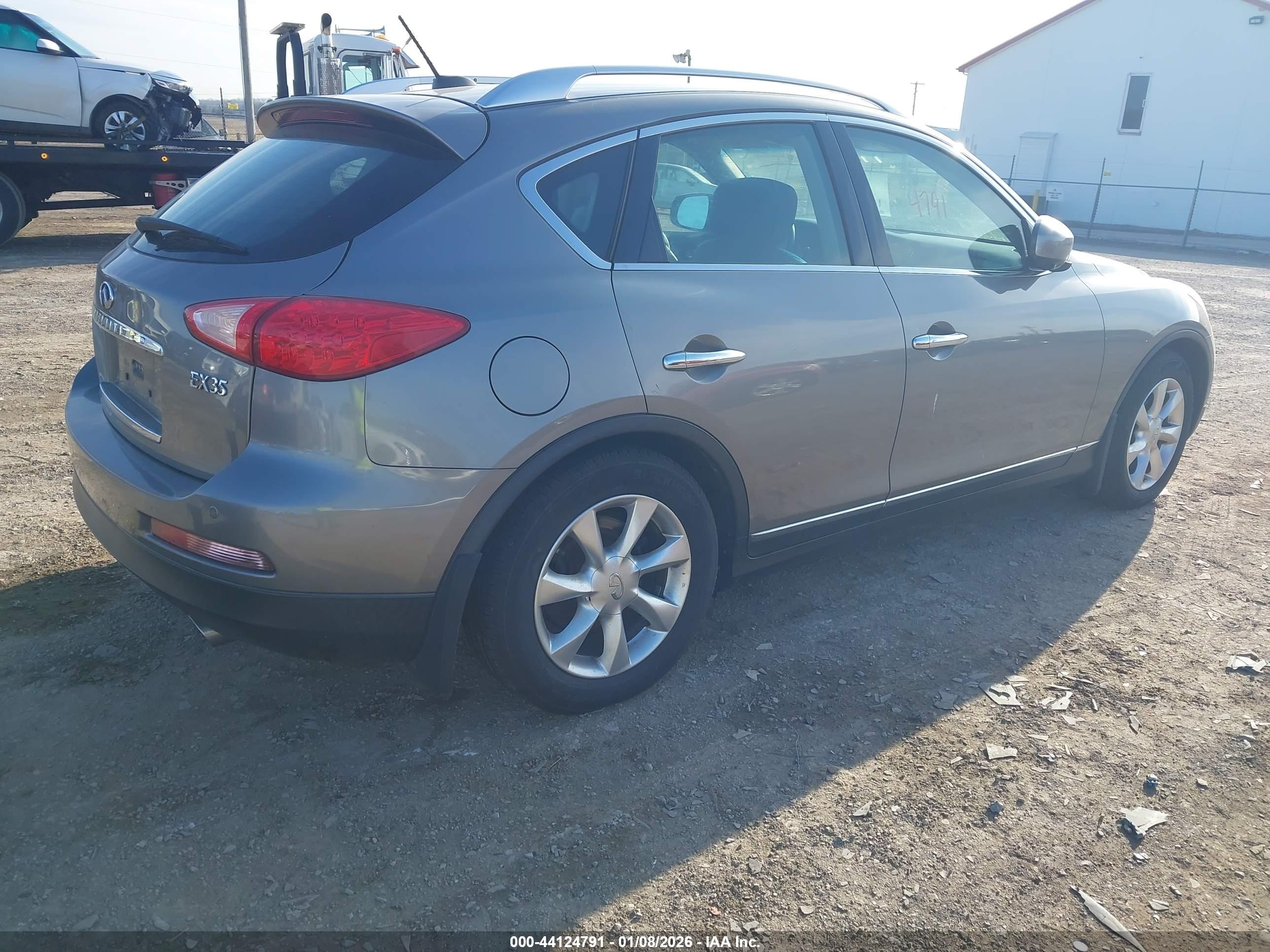 INFINITI EX35 image 4