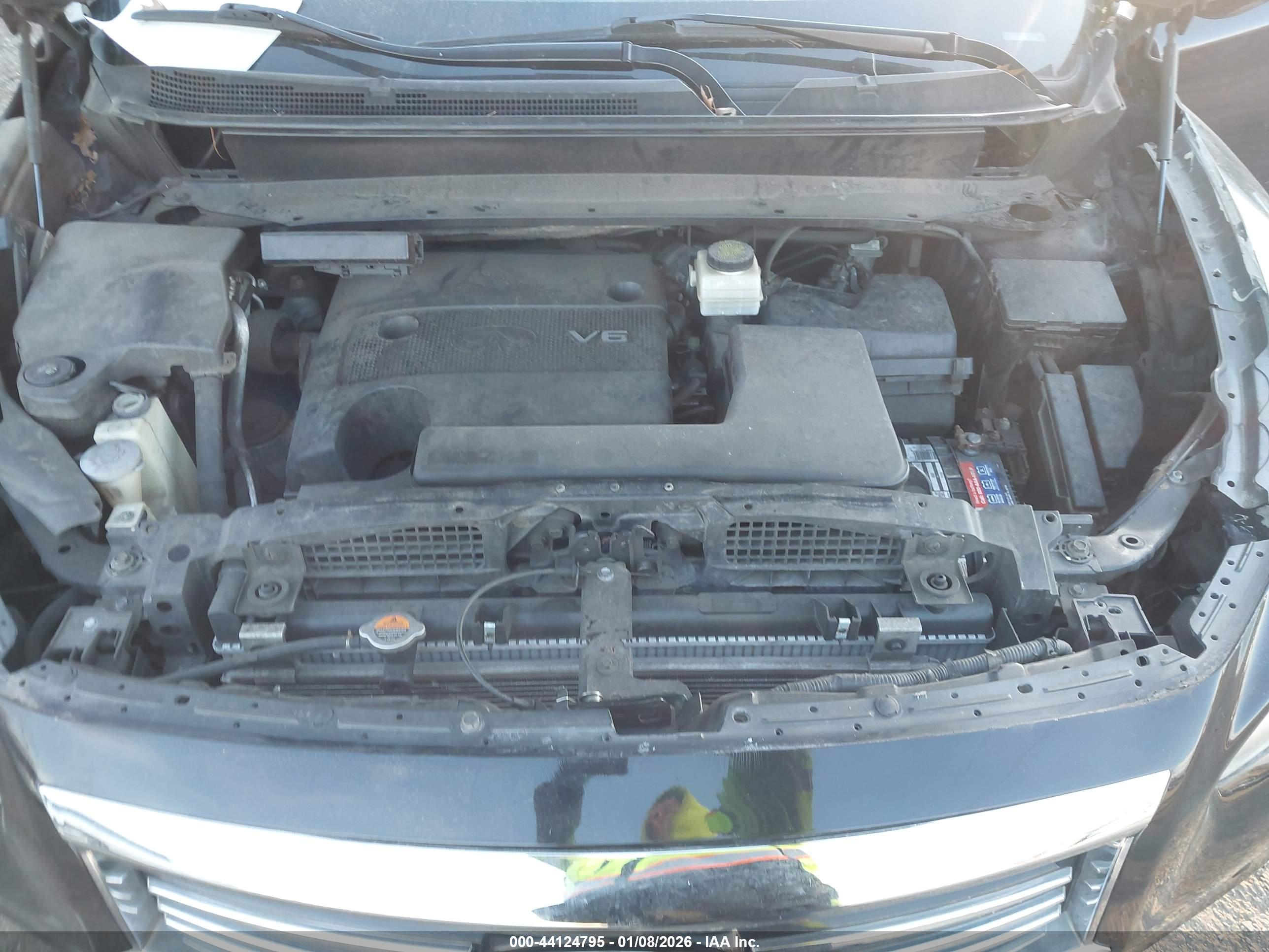 INFINITI JX35 image 10