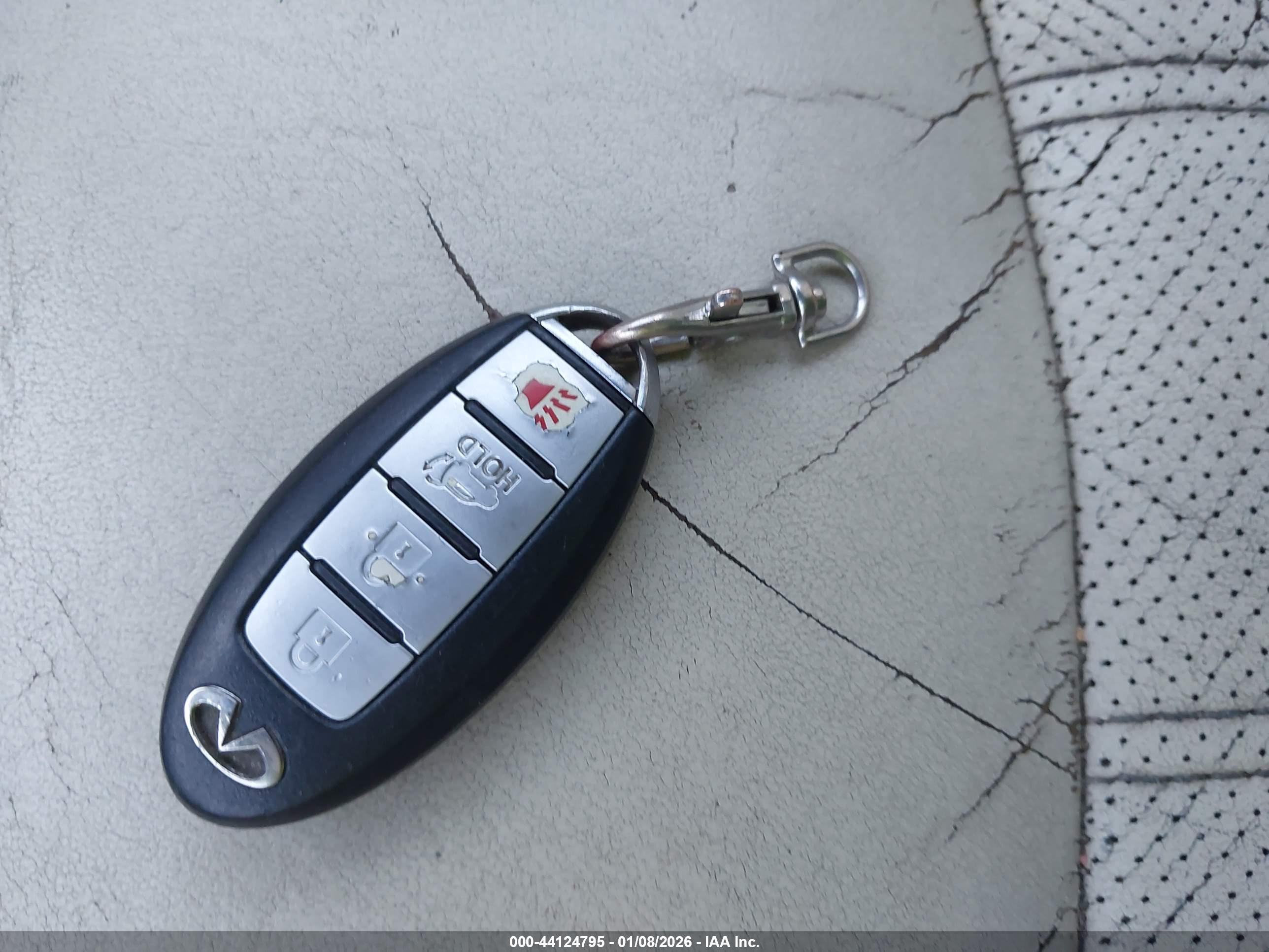 INFINITI JX35 image 11