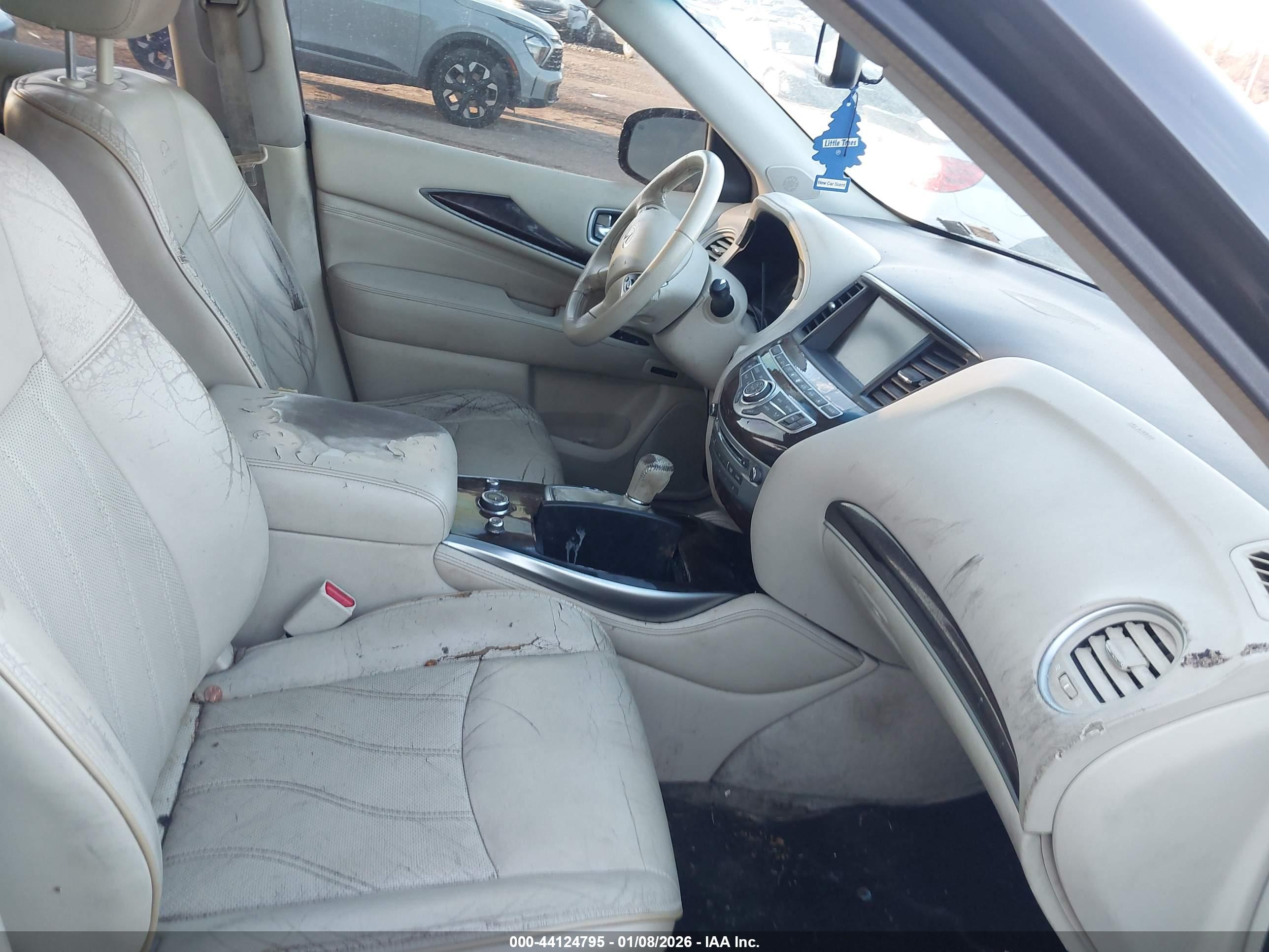 INFINITI JX35 image 5