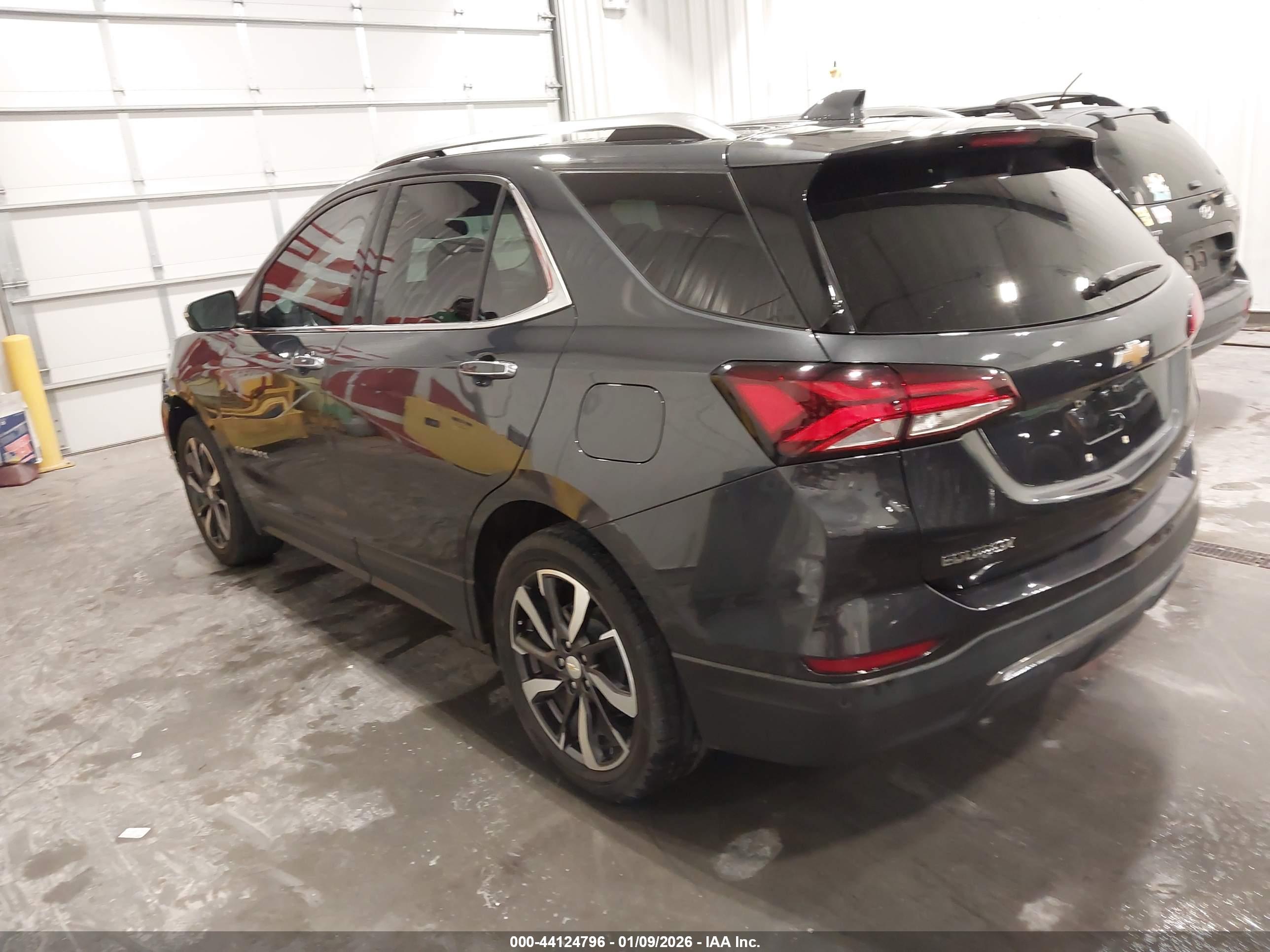 CHEVROLET EQUINOX image 3