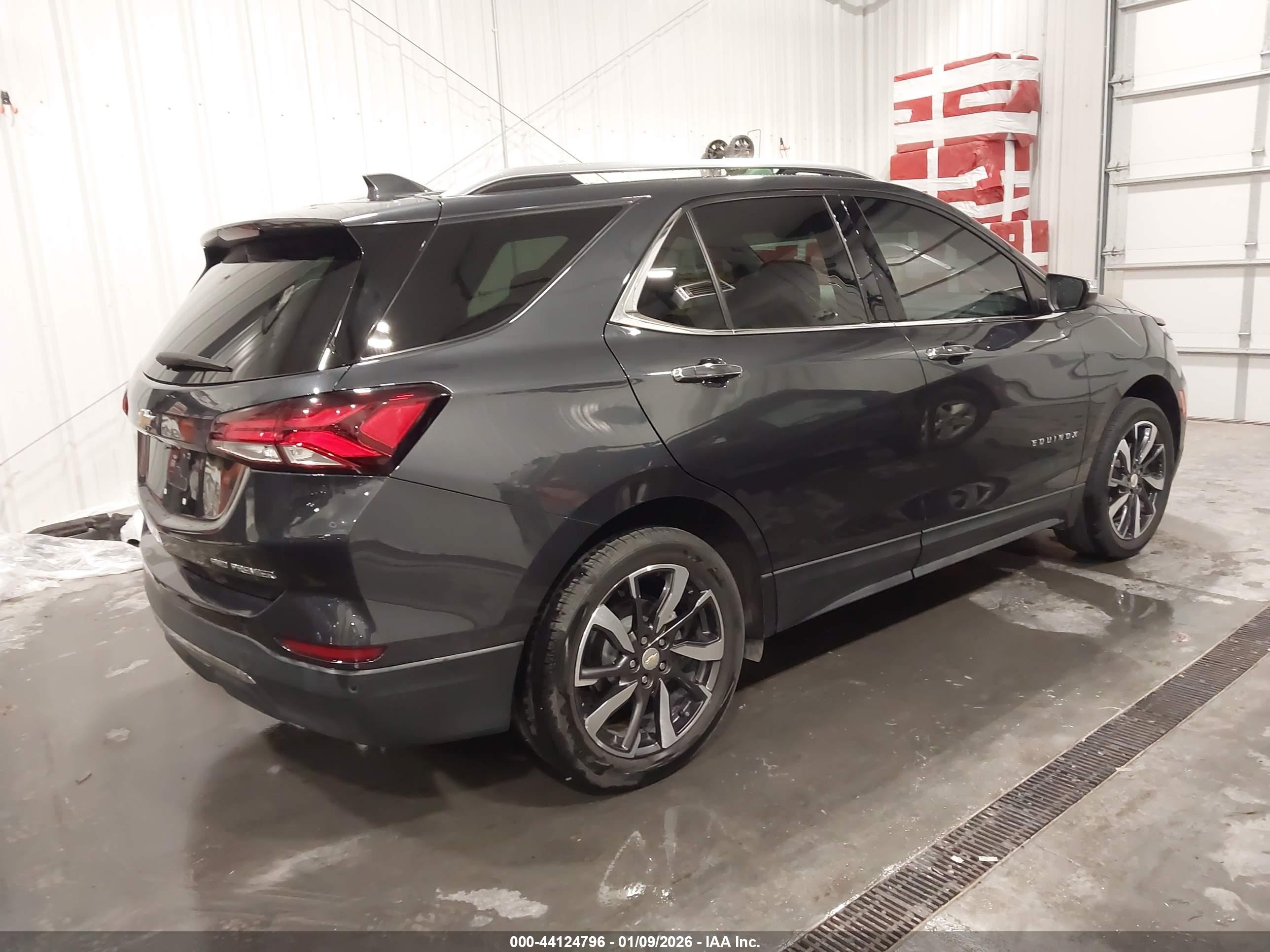 CHEVROLET EQUINOX image 4