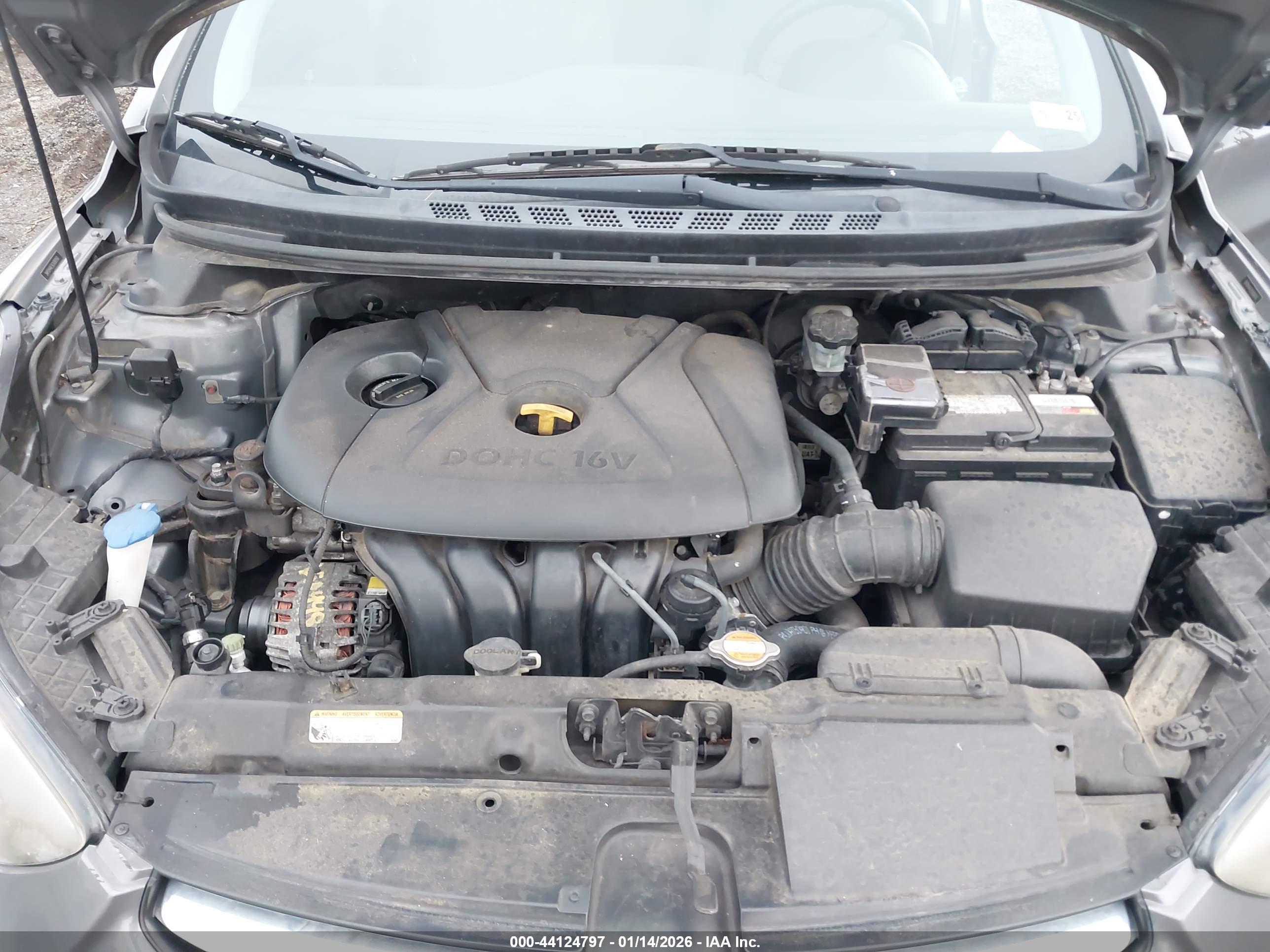HYUNDAI ELANTRA image 10