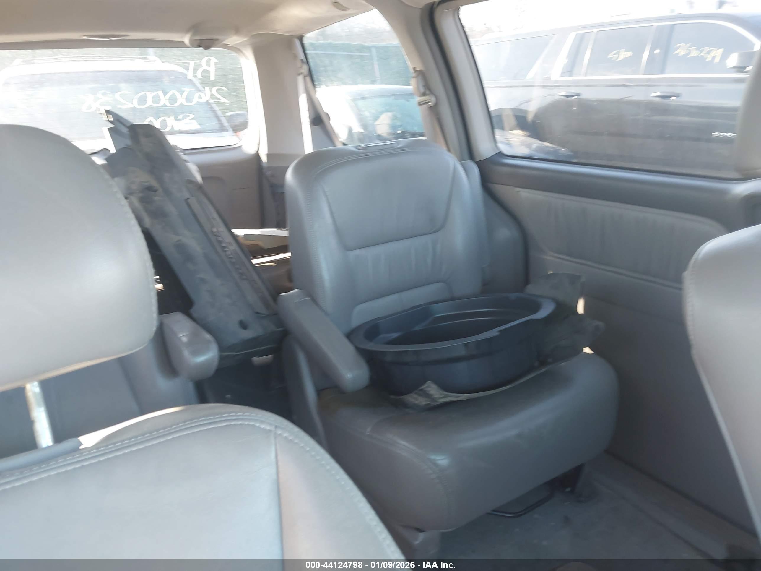 HONDA ODYSSEY image 8