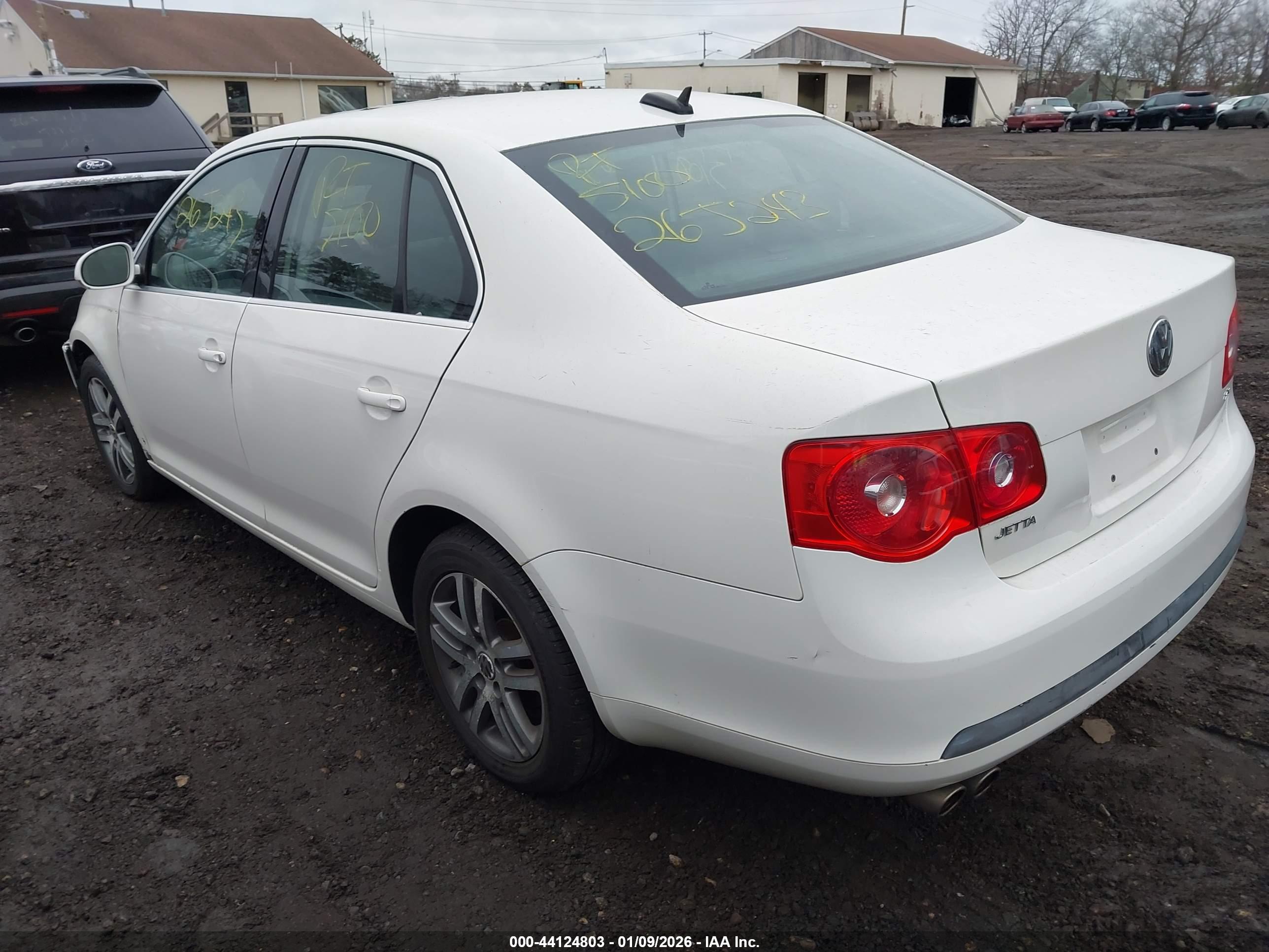 VOLKSWAGEN JETTA image 3