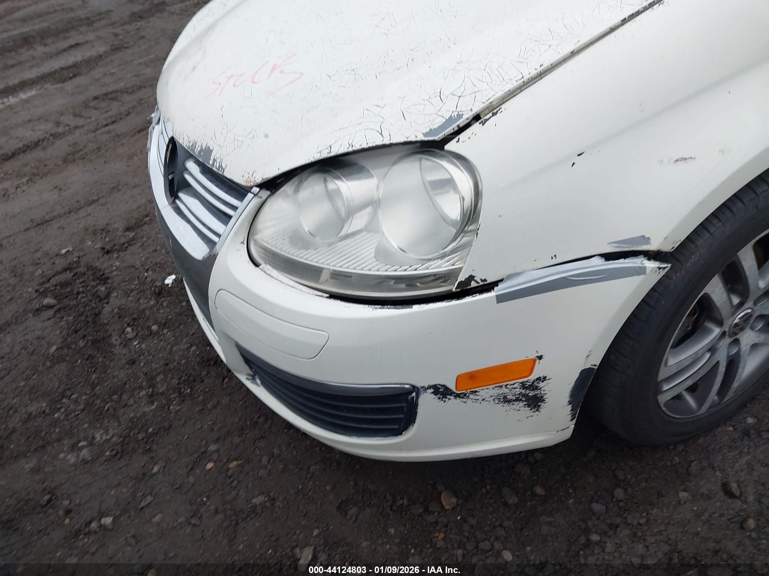 VOLKSWAGEN JETTA image 6