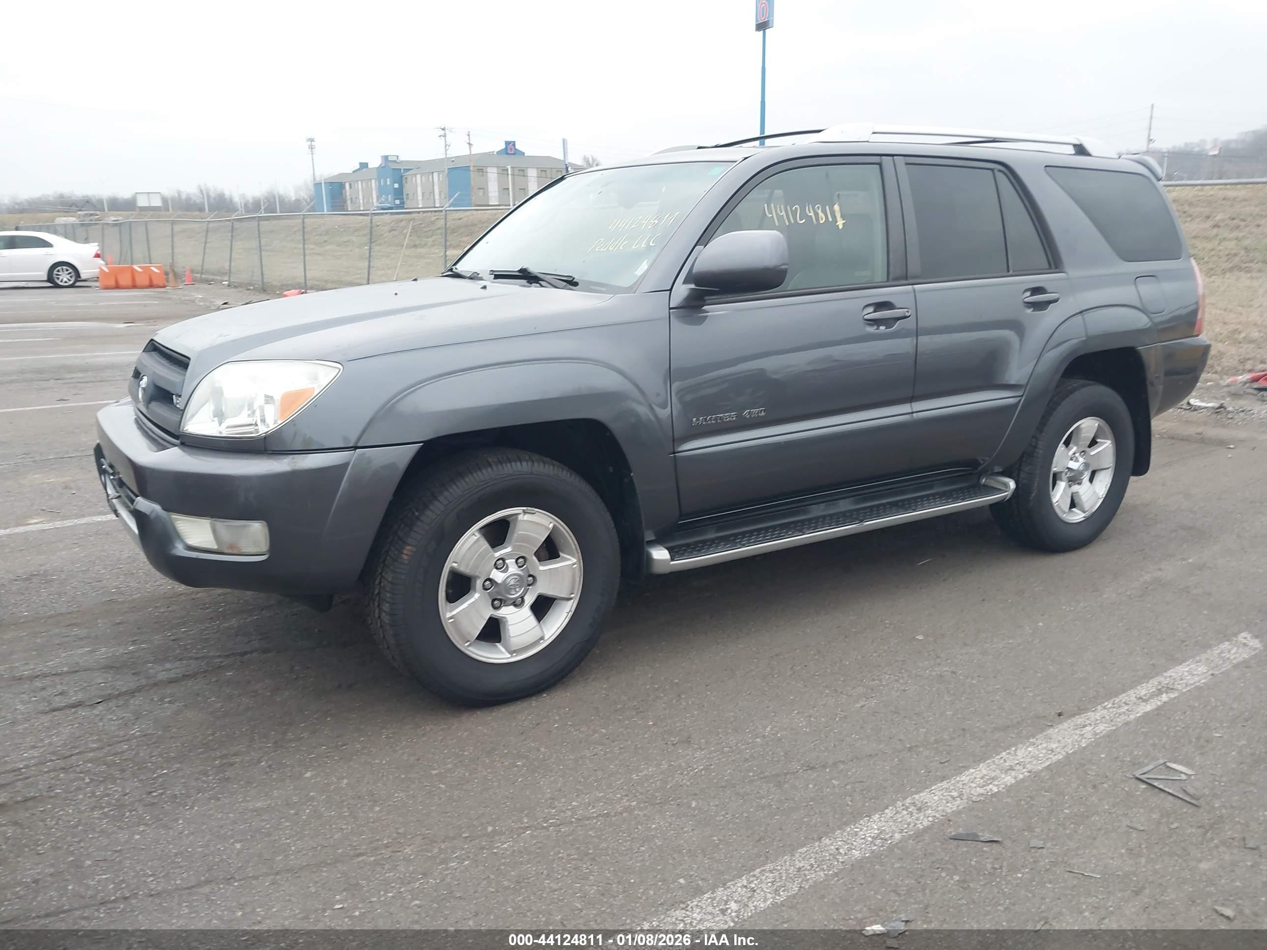 TOYOTA 4RUNNER image 2