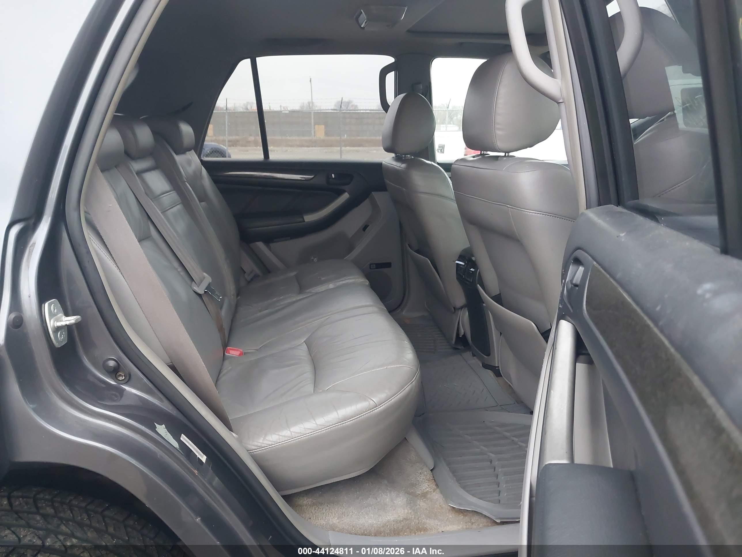 TOYOTA 4RUNNER image 8