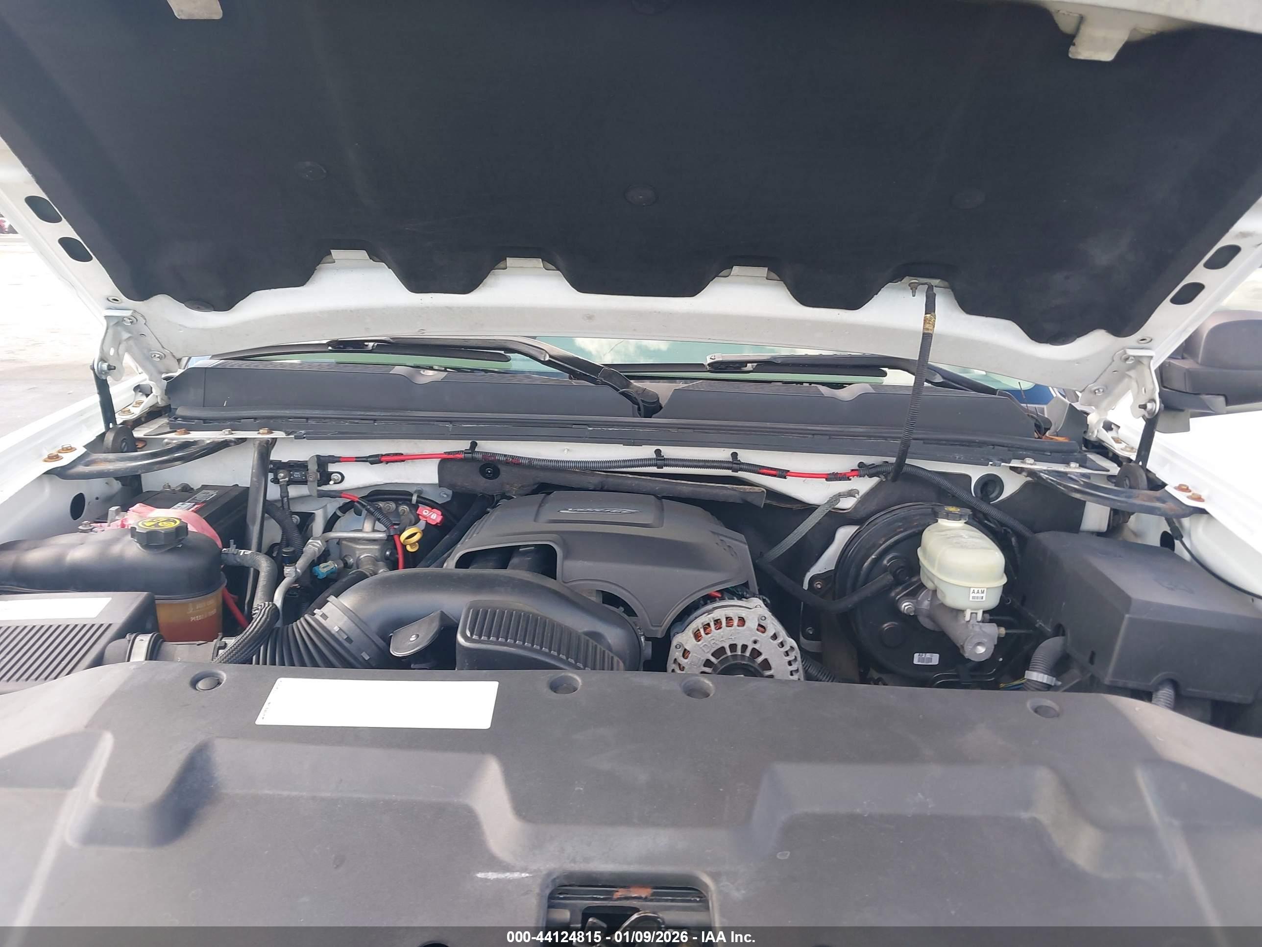 CHEVROLET SILVERADO image 10