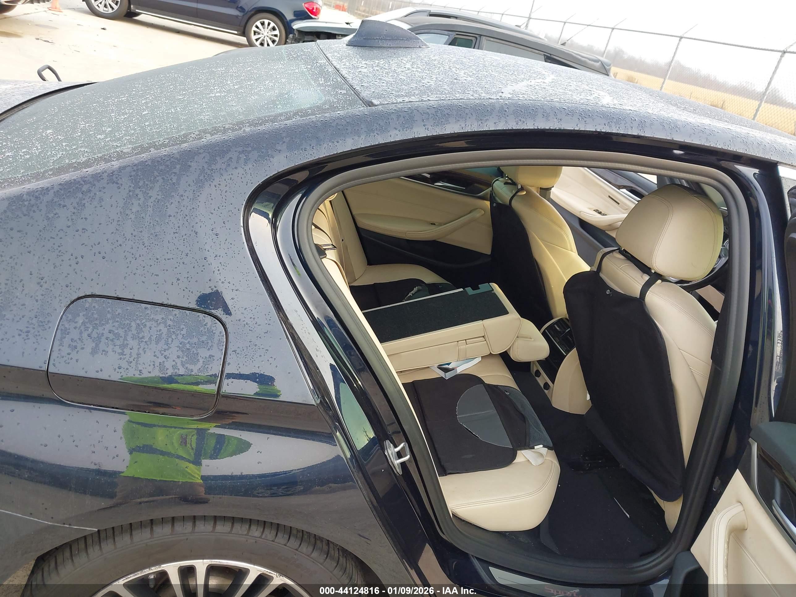 BMW 530I image 8