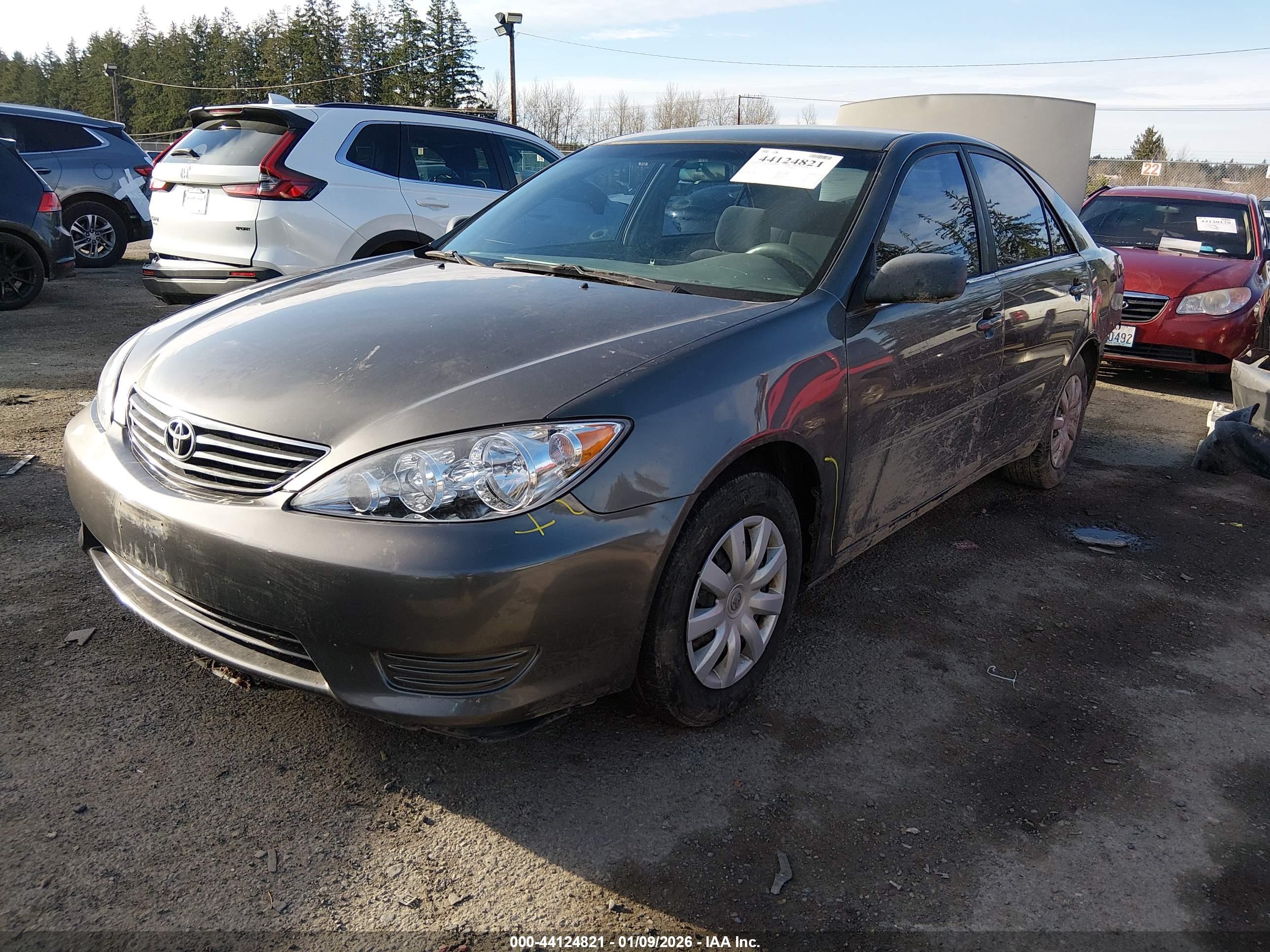 TOYOTA CAMRY image 2