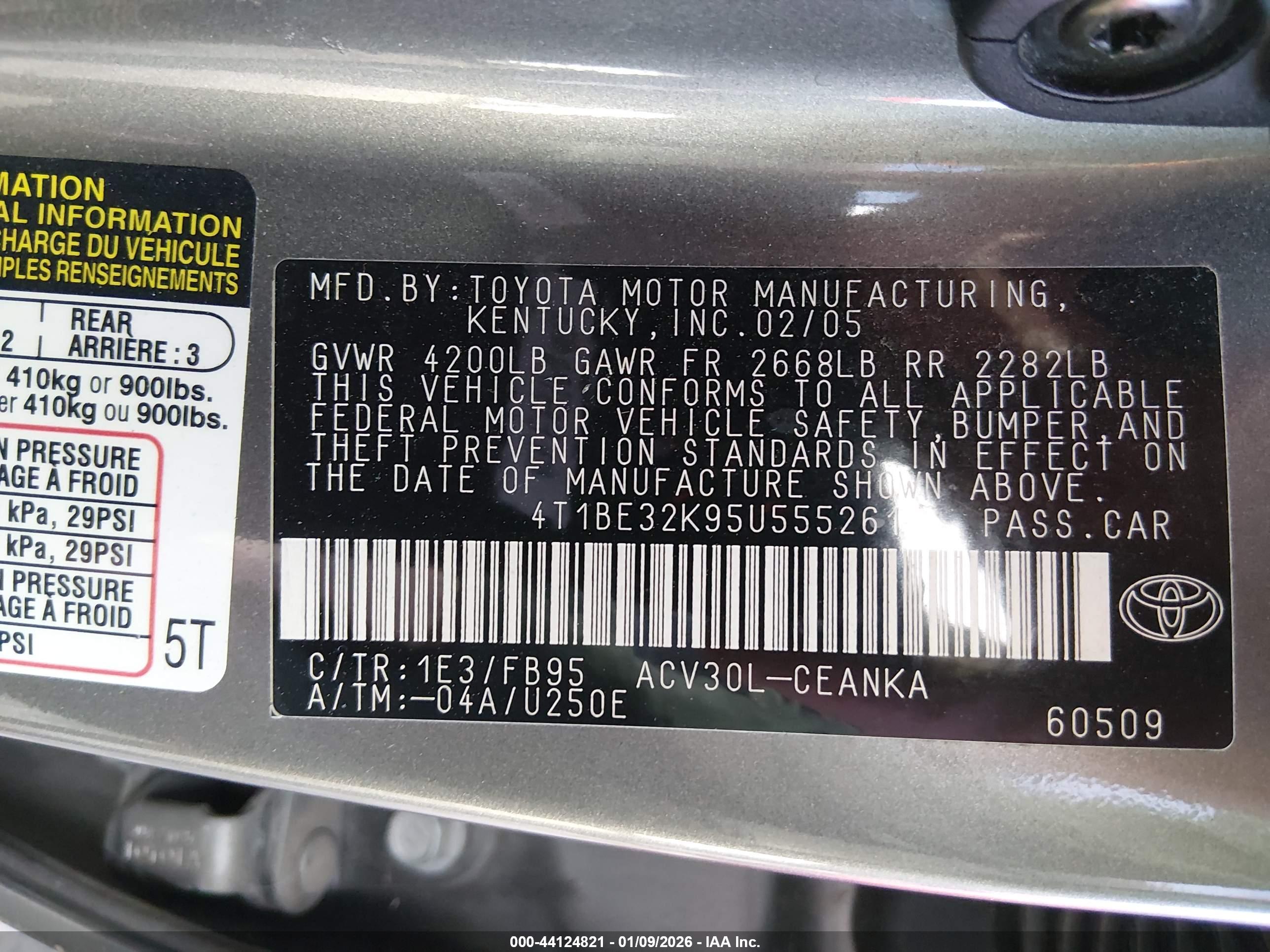 TOYOTA CAMRY image 9