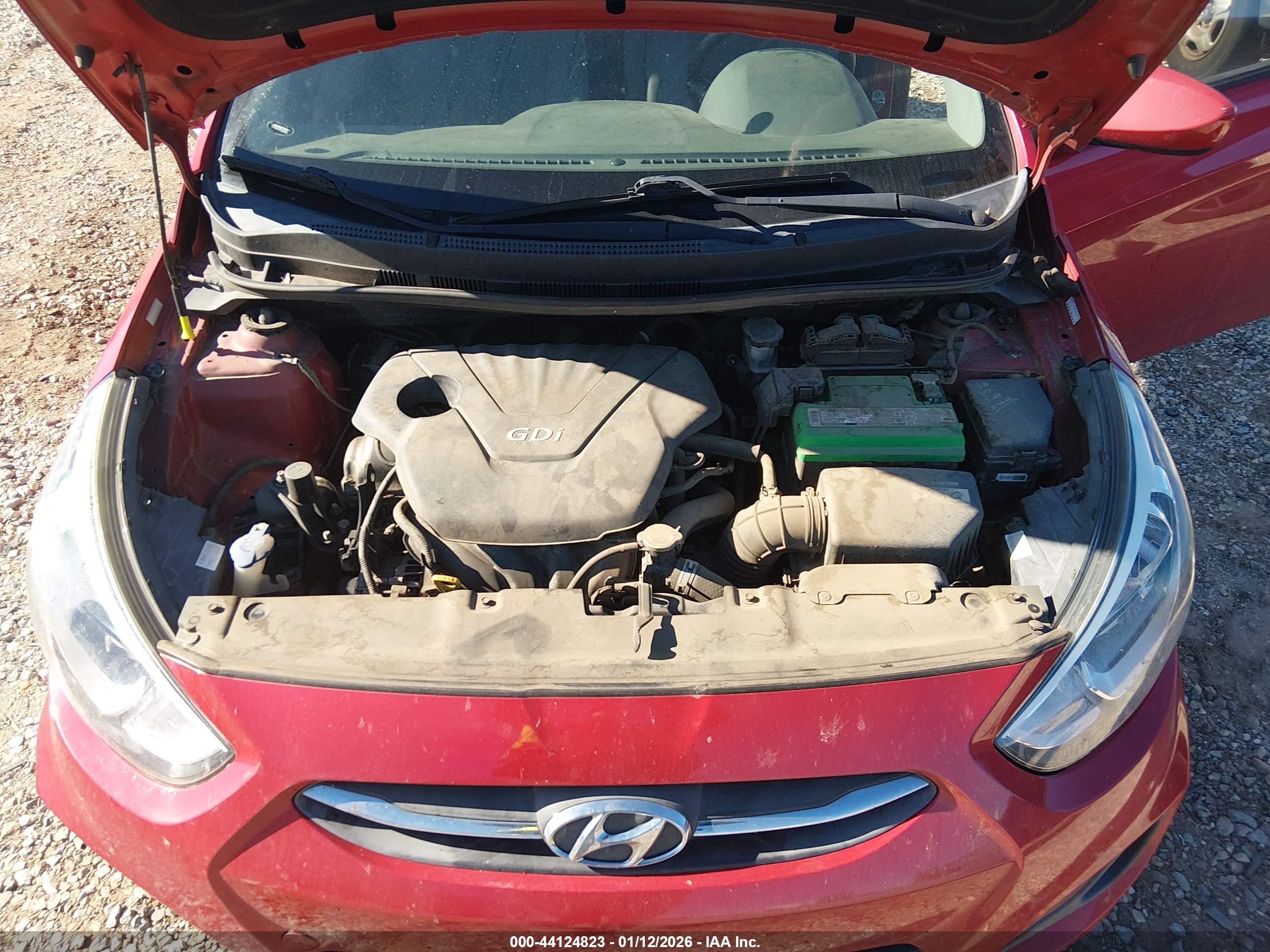 HYUNDAI ACCENT image 10