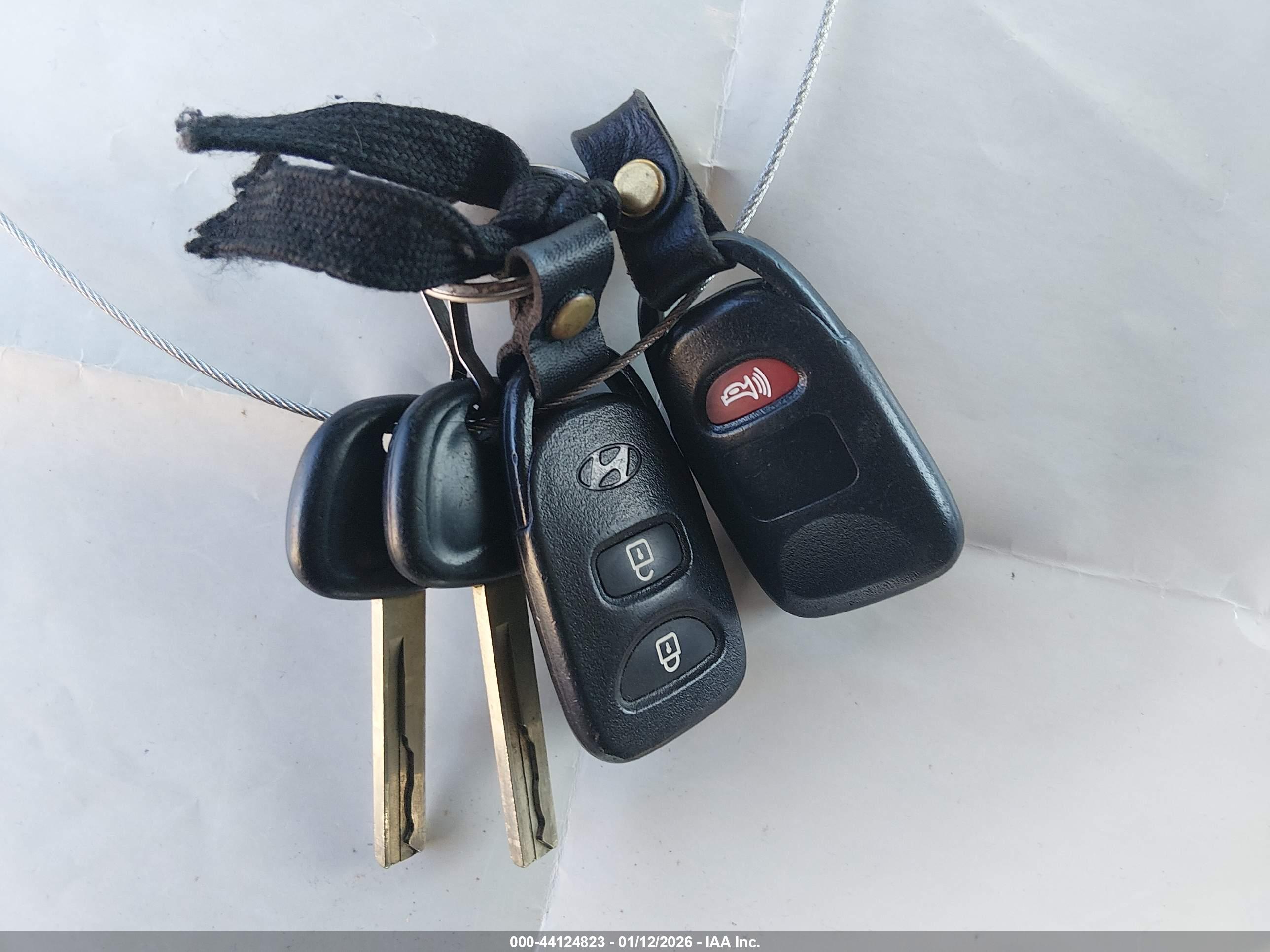 HYUNDAI ACCENT image 11