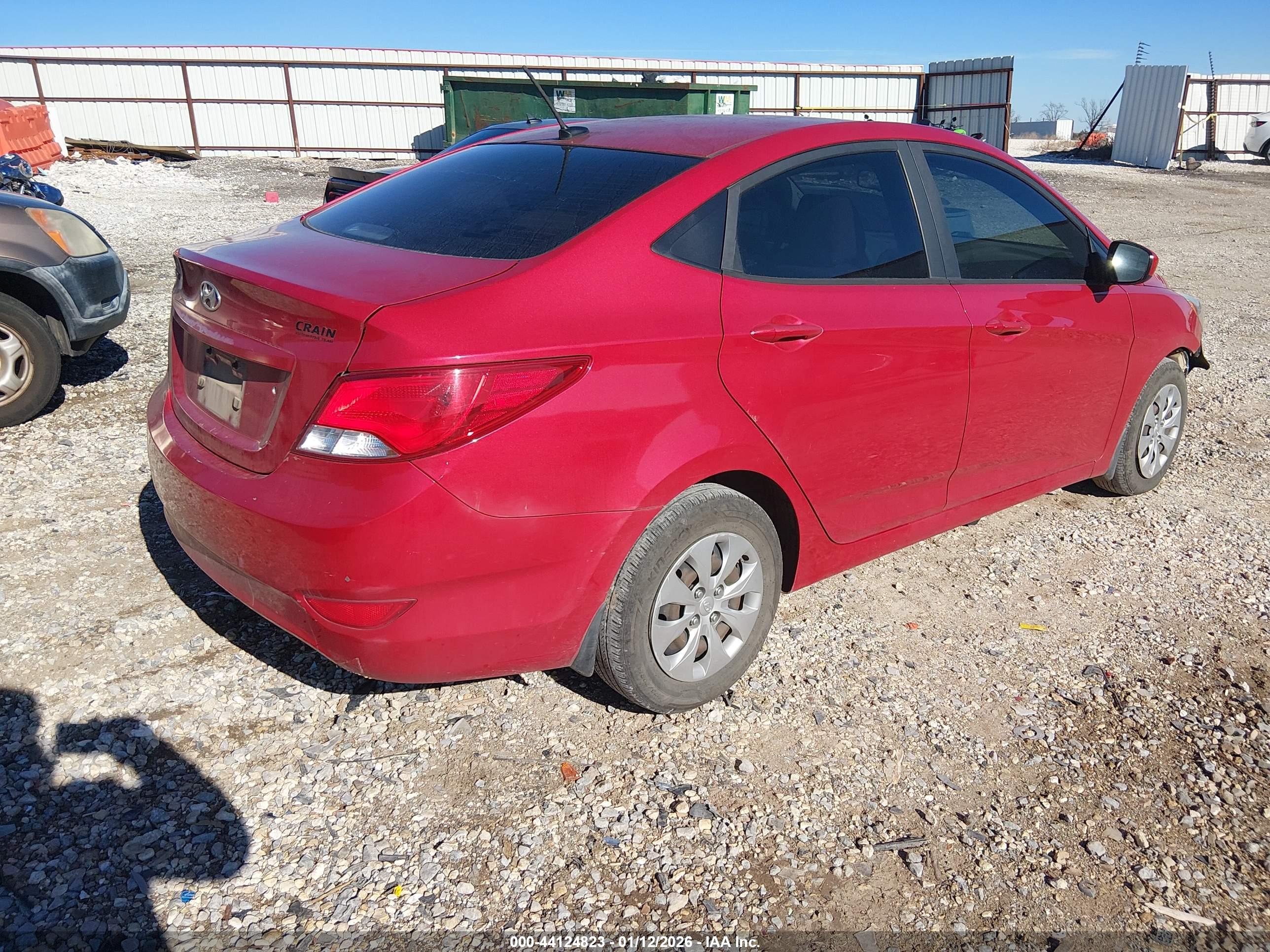 HYUNDAI ACCENT image 4