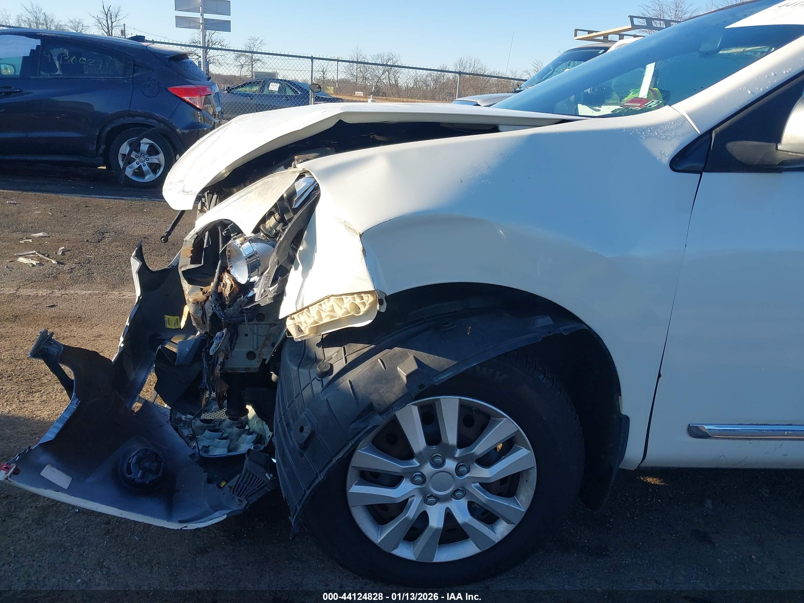 NISSAN ROGUE image 6