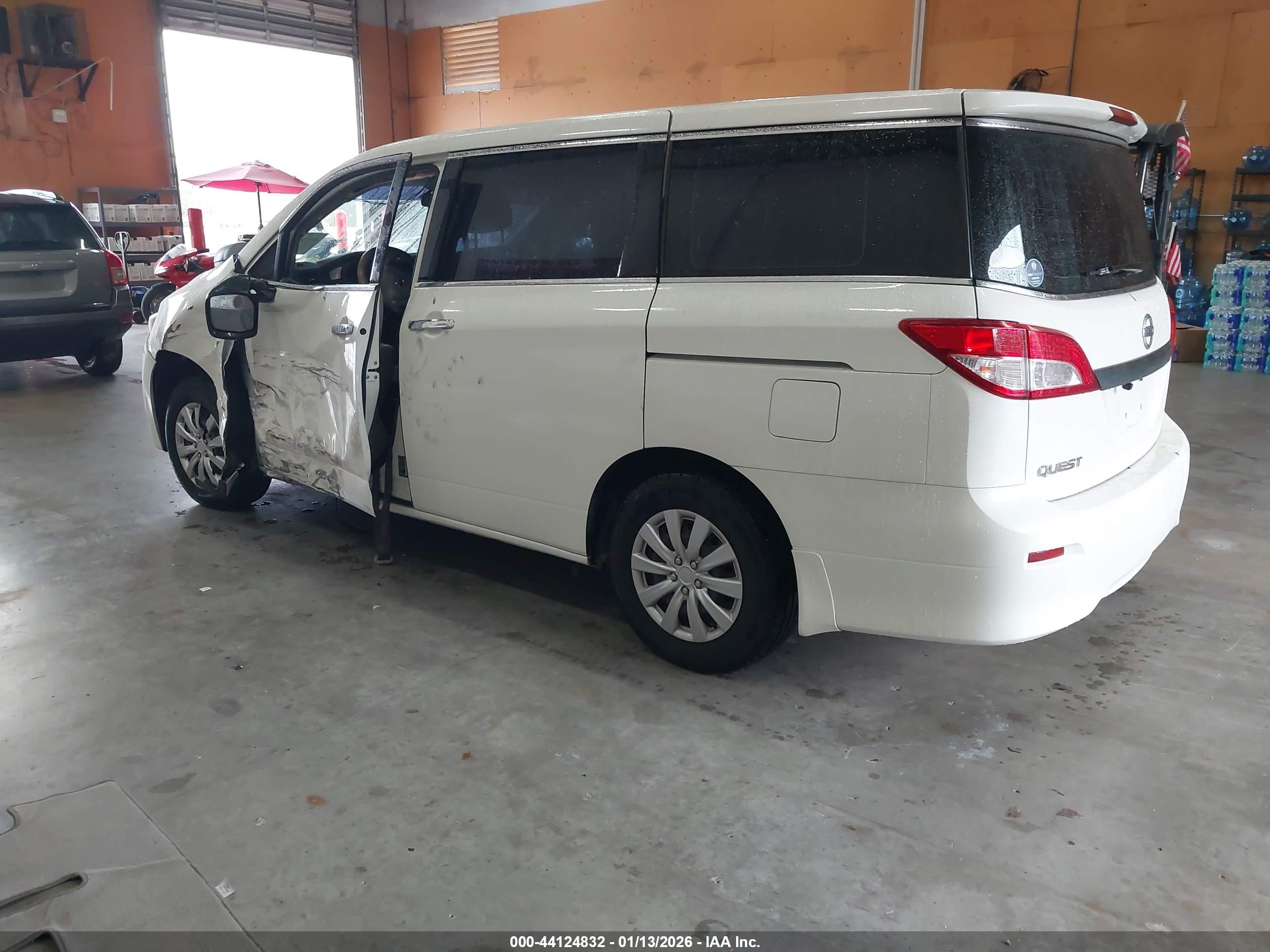 NISSAN QUEST image 3