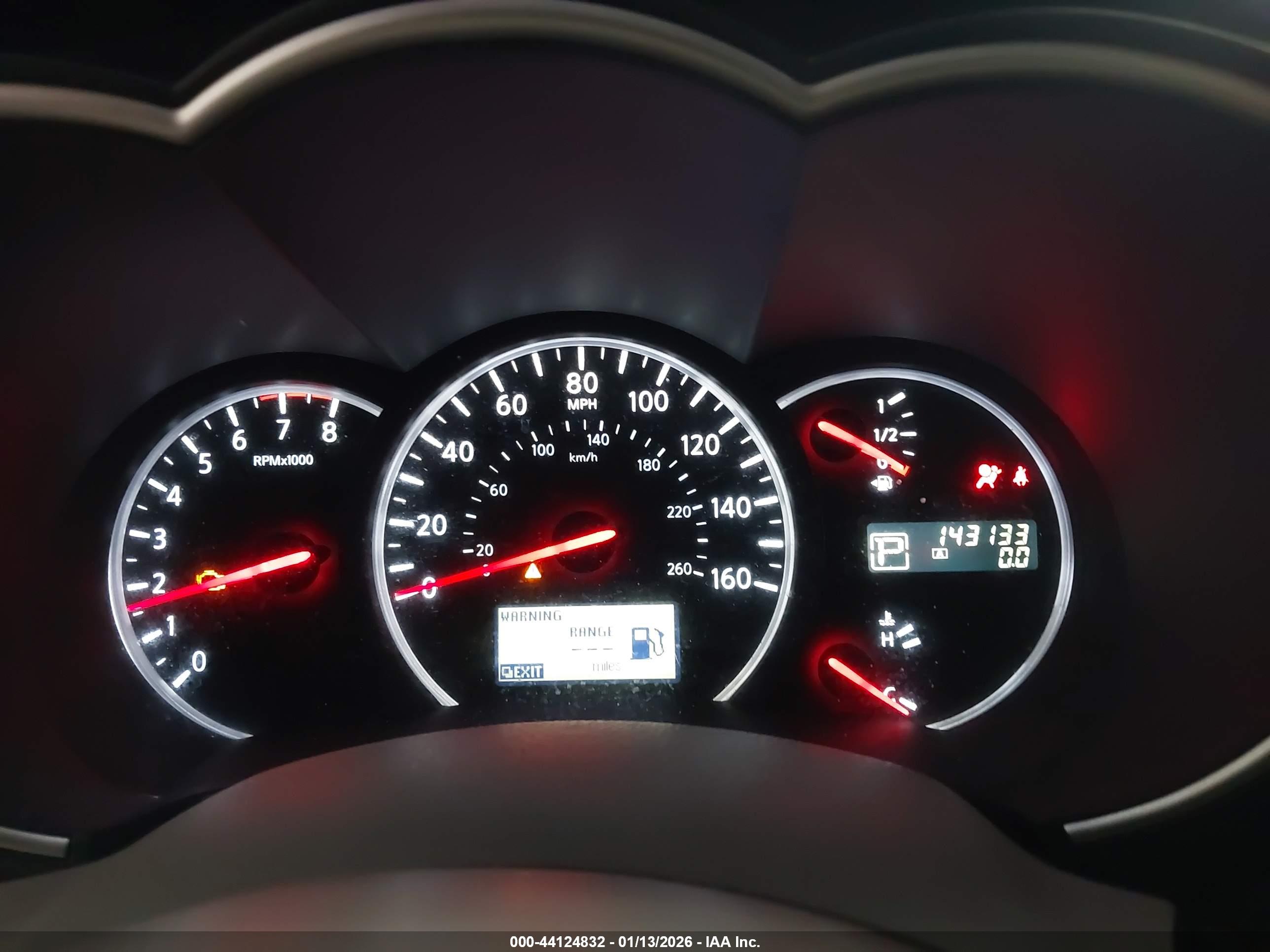 NISSAN QUEST image 7