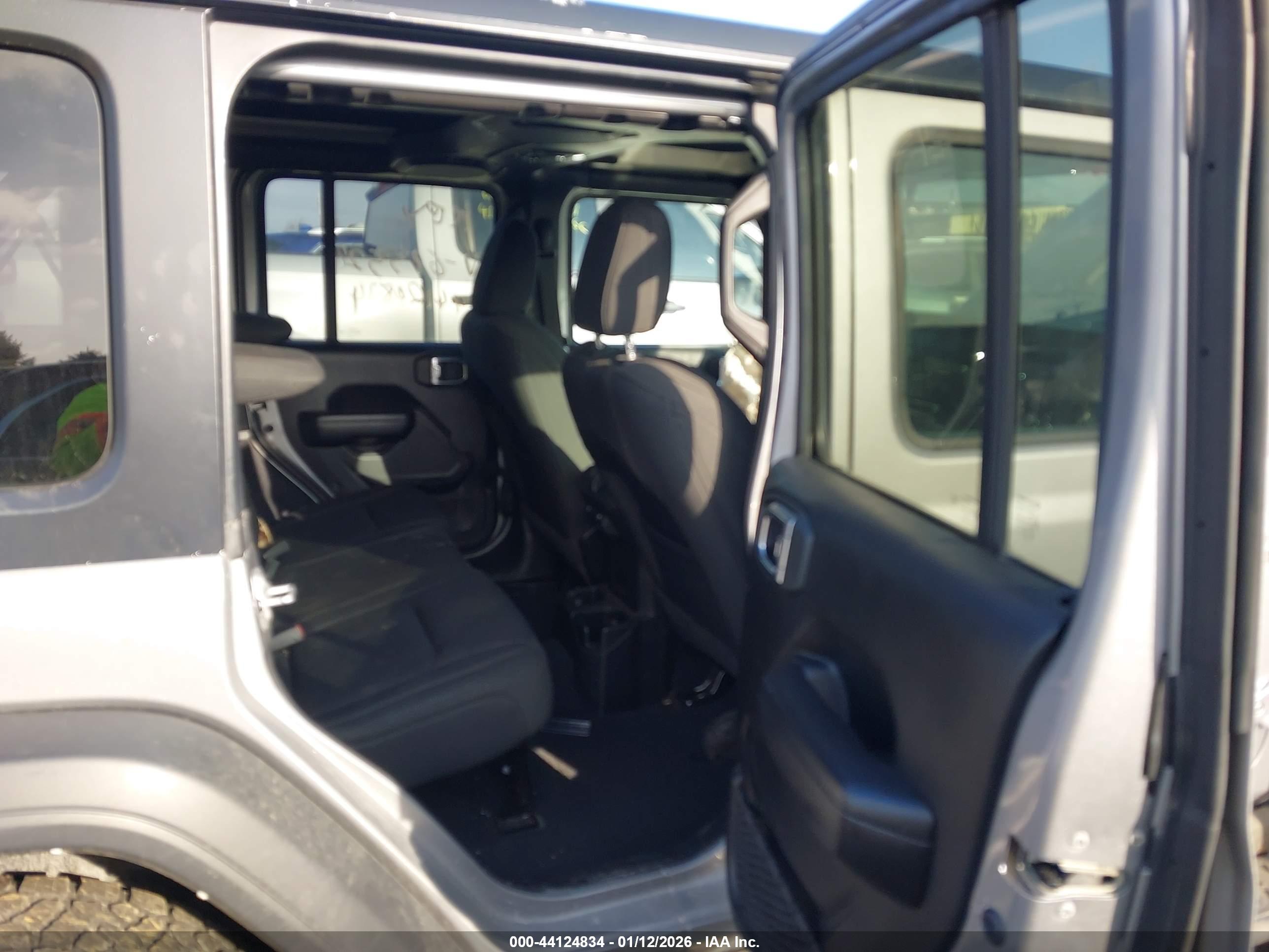 JEEP WRANGLER image 8