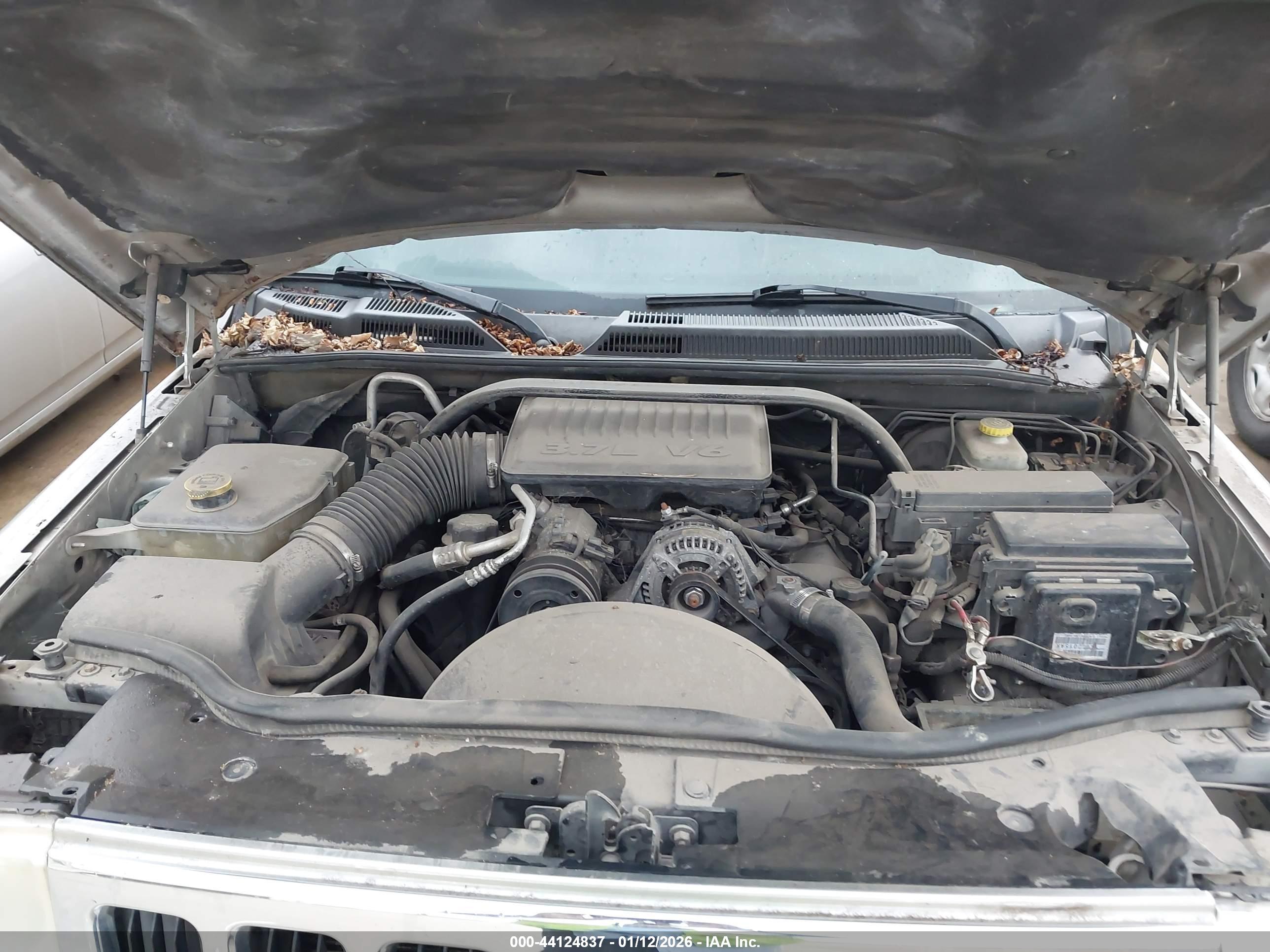 JEEP COMMANDER image 10