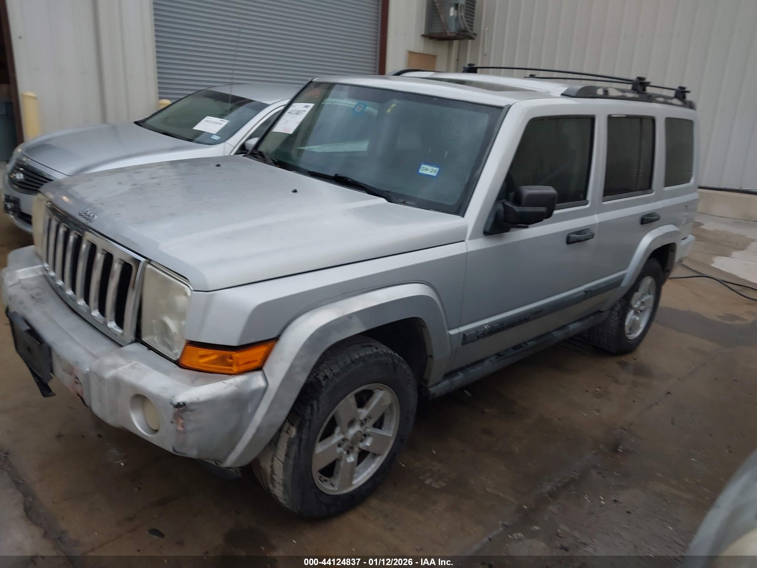 JEEP COMMANDER image 2