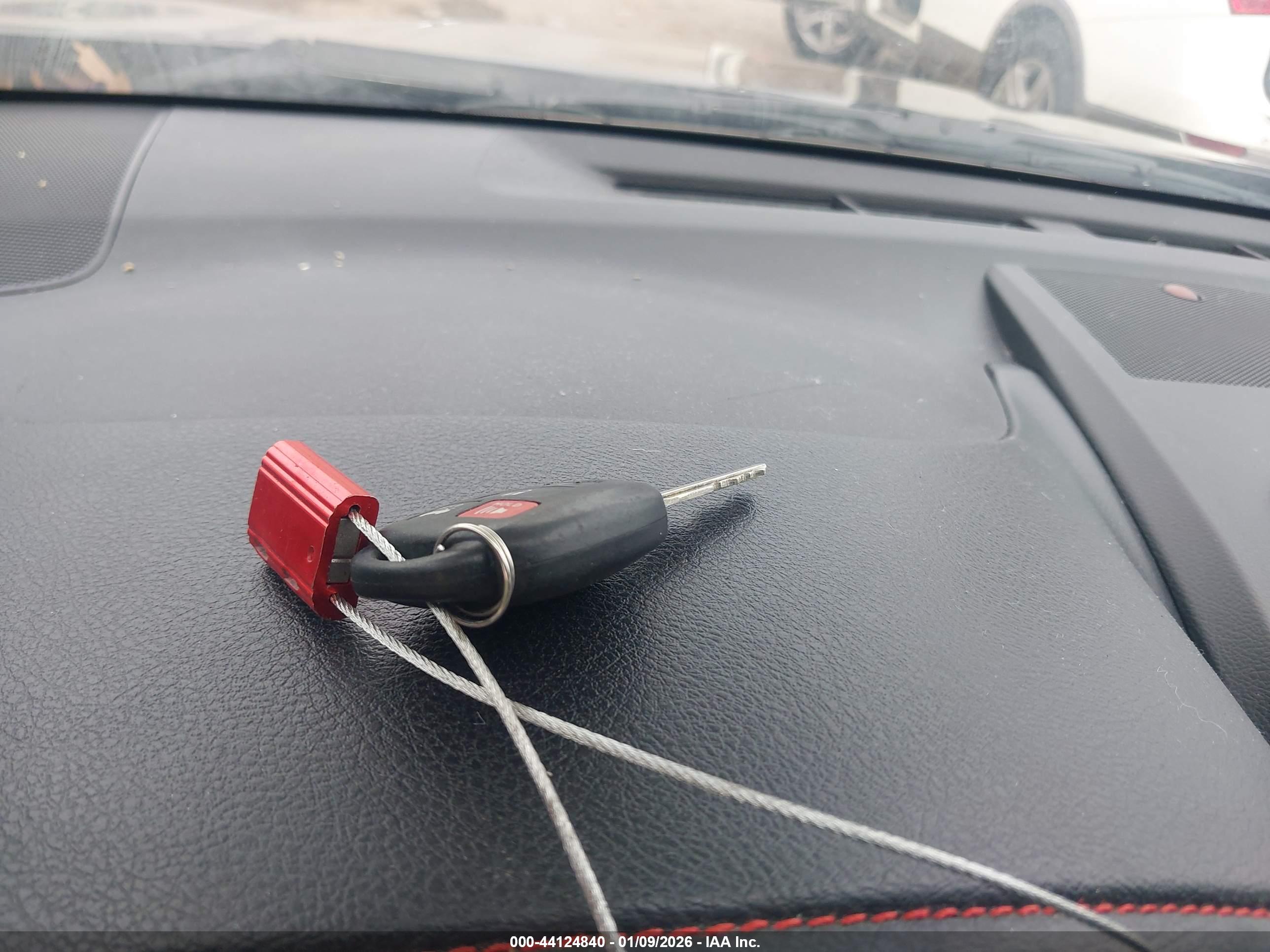 TOYOTA CAMRY image 11