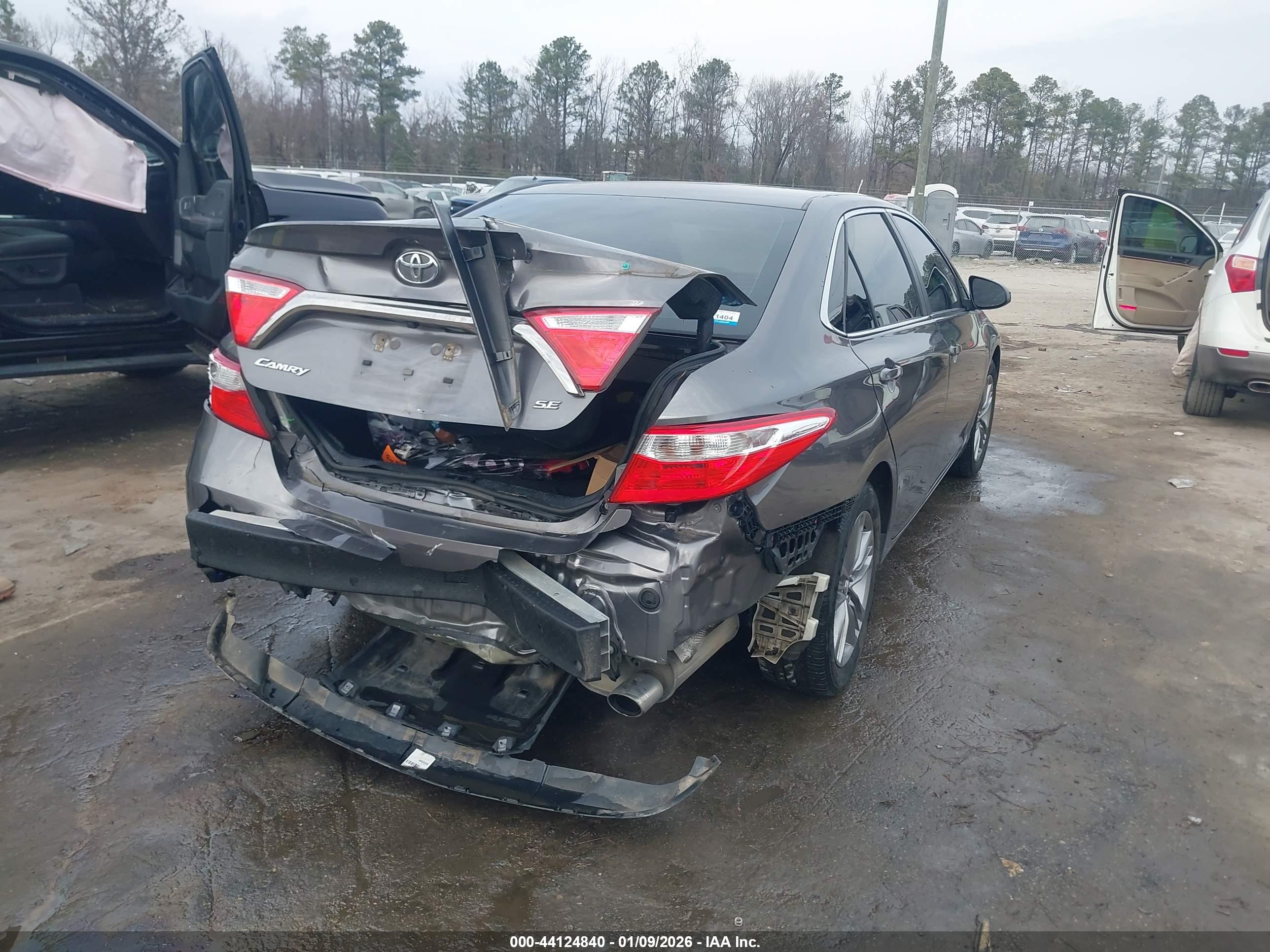 TOYOTA CAMRY image 4