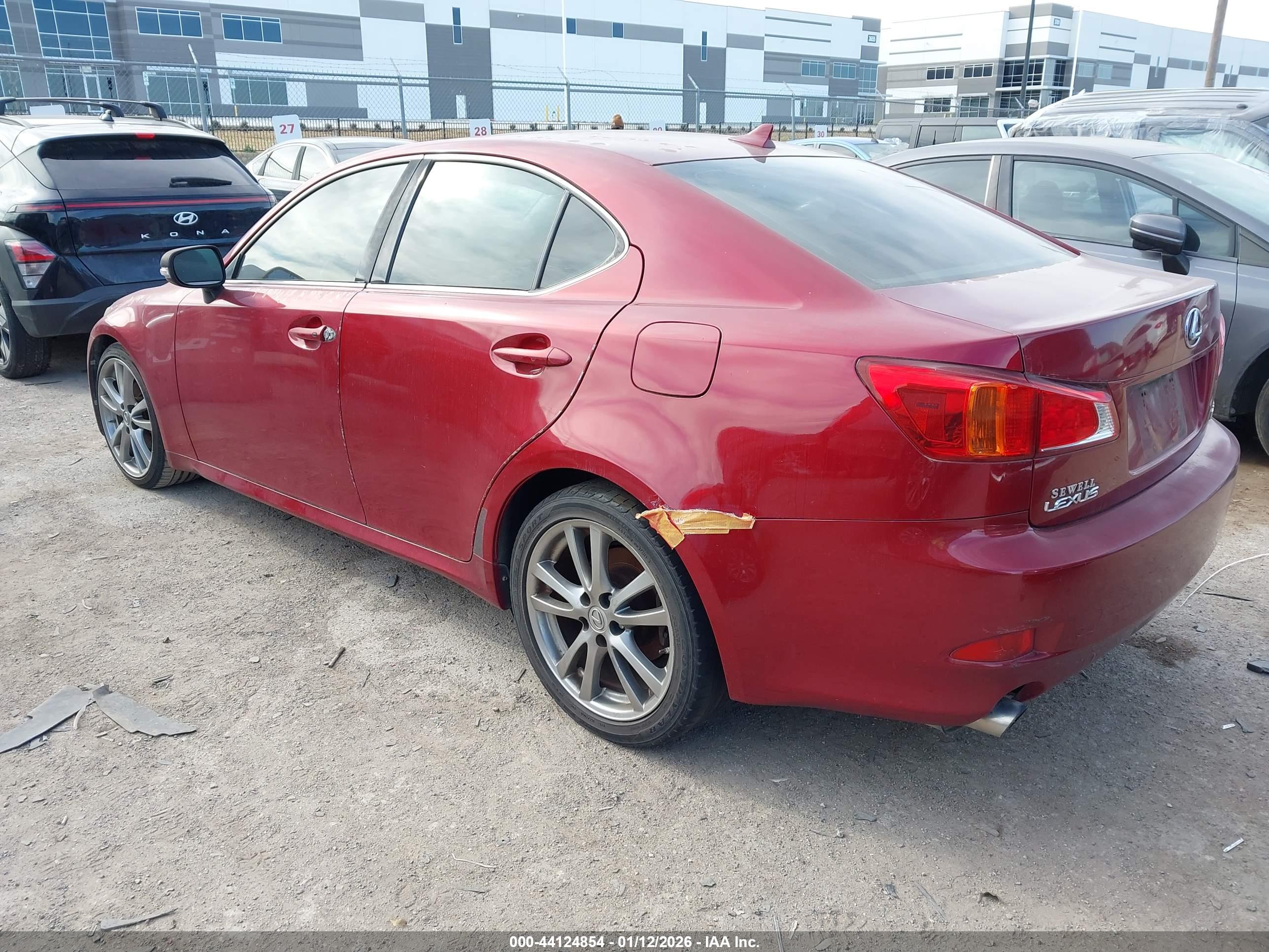 LEXUS IS image 3