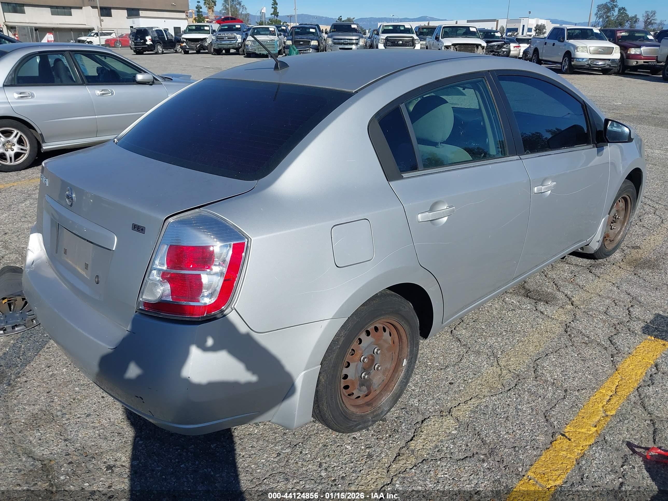 NISSAN SENTRA image 4