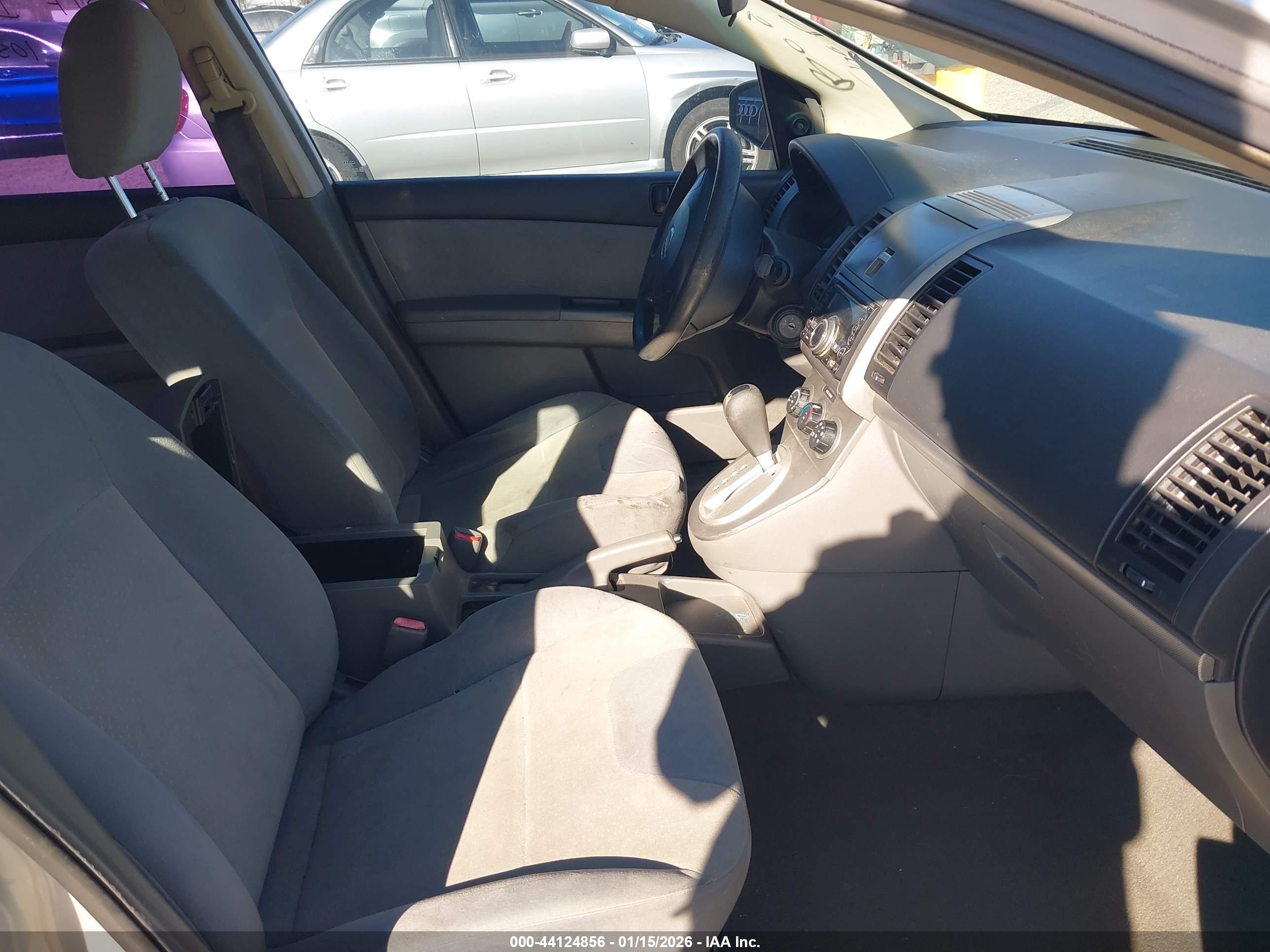 NISSAN SENTRA image 5