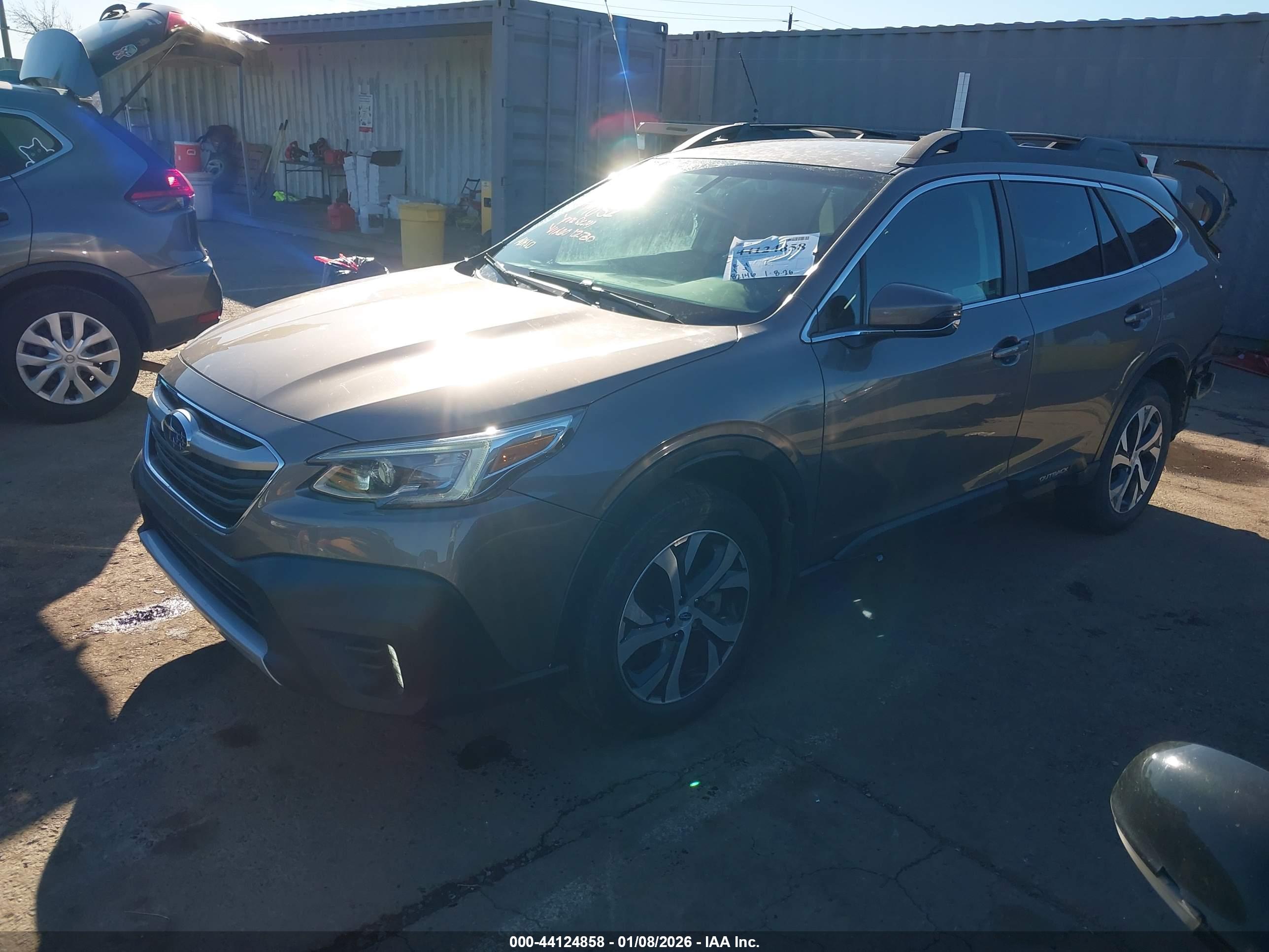 SUBARU OUTBACK image 2