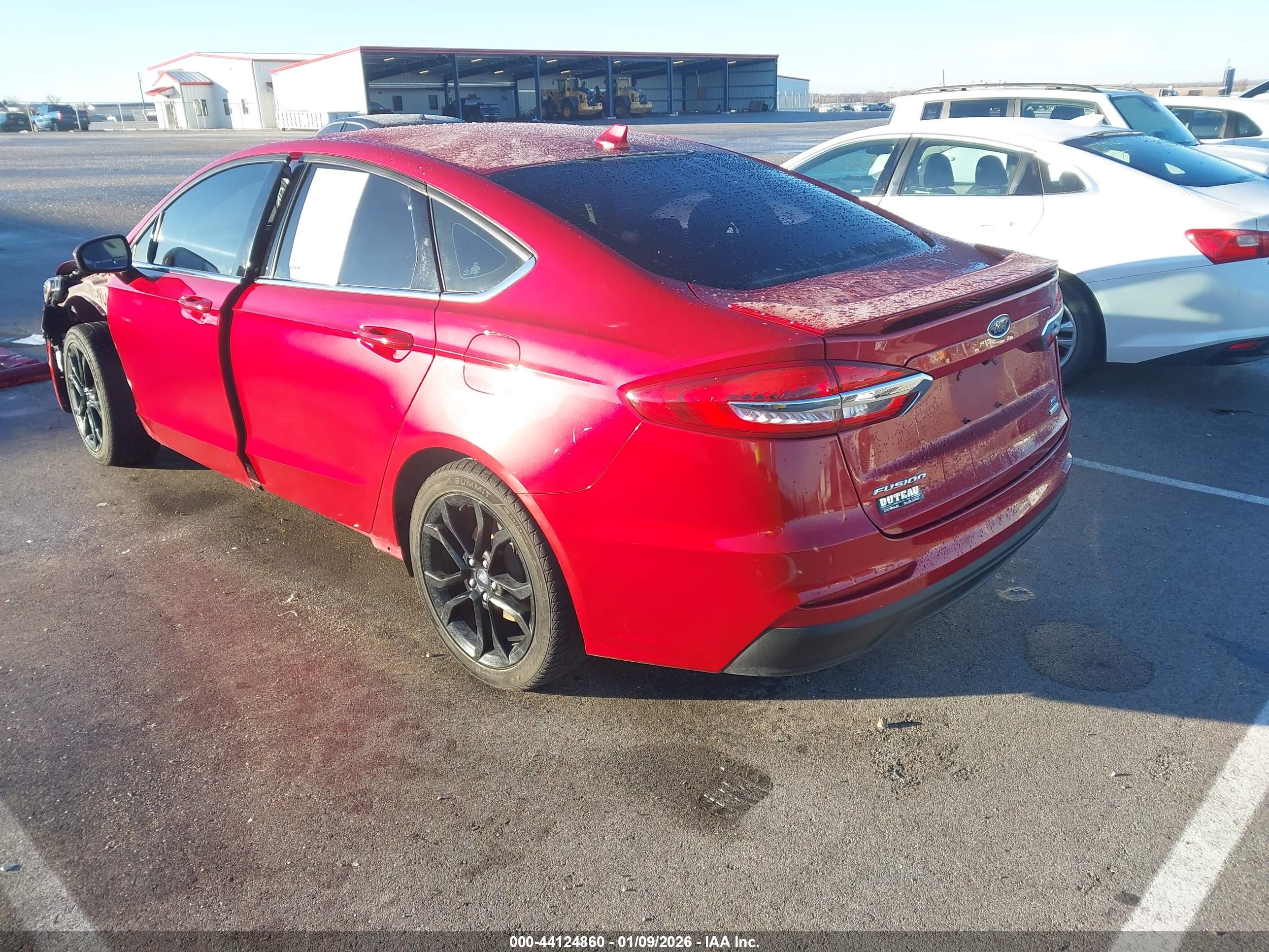 FORD FUSION image 3