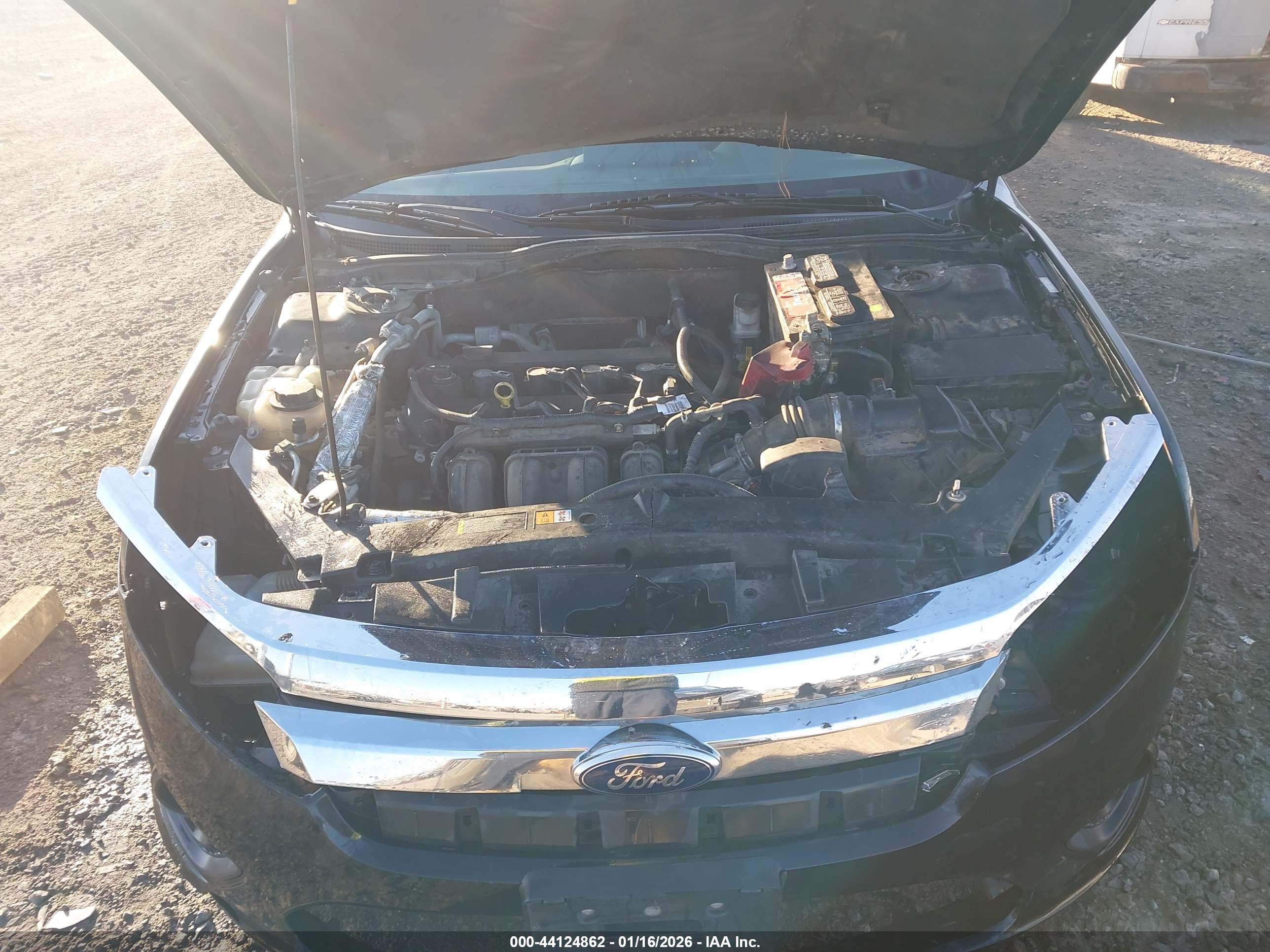 FORD FUSION image 10
