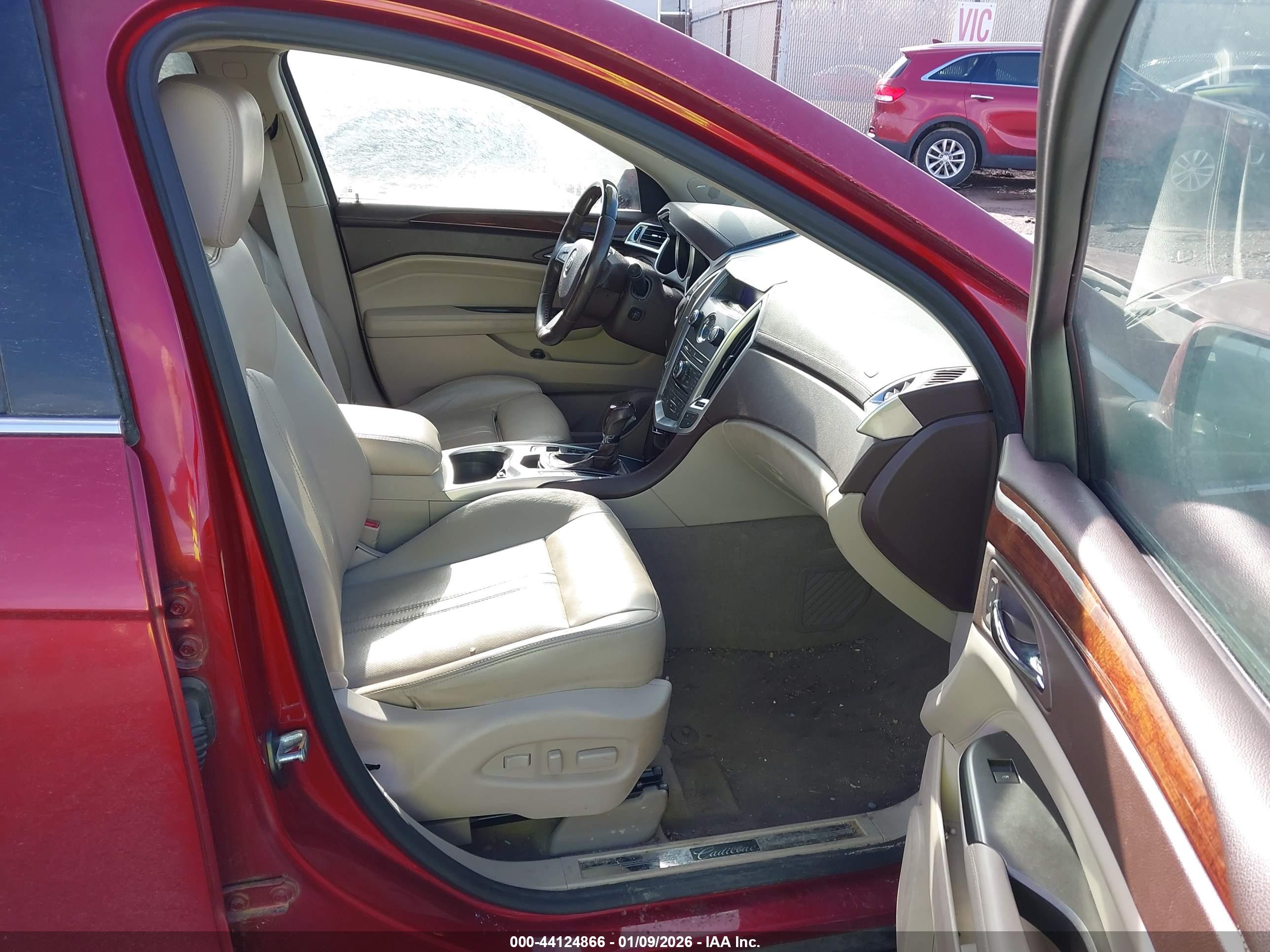 CADILLAC SRX image 5