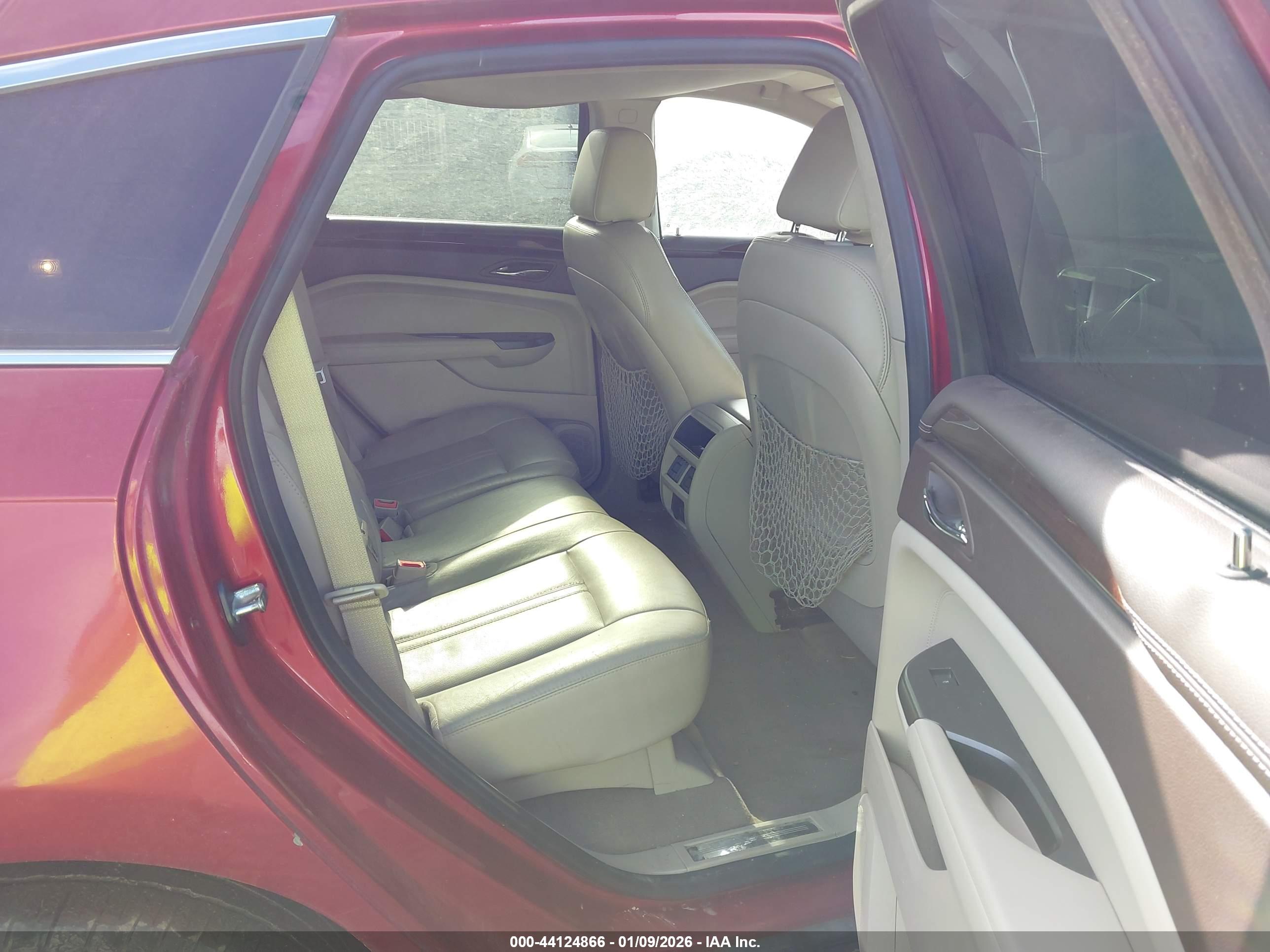 CADILLAC SRX image 8