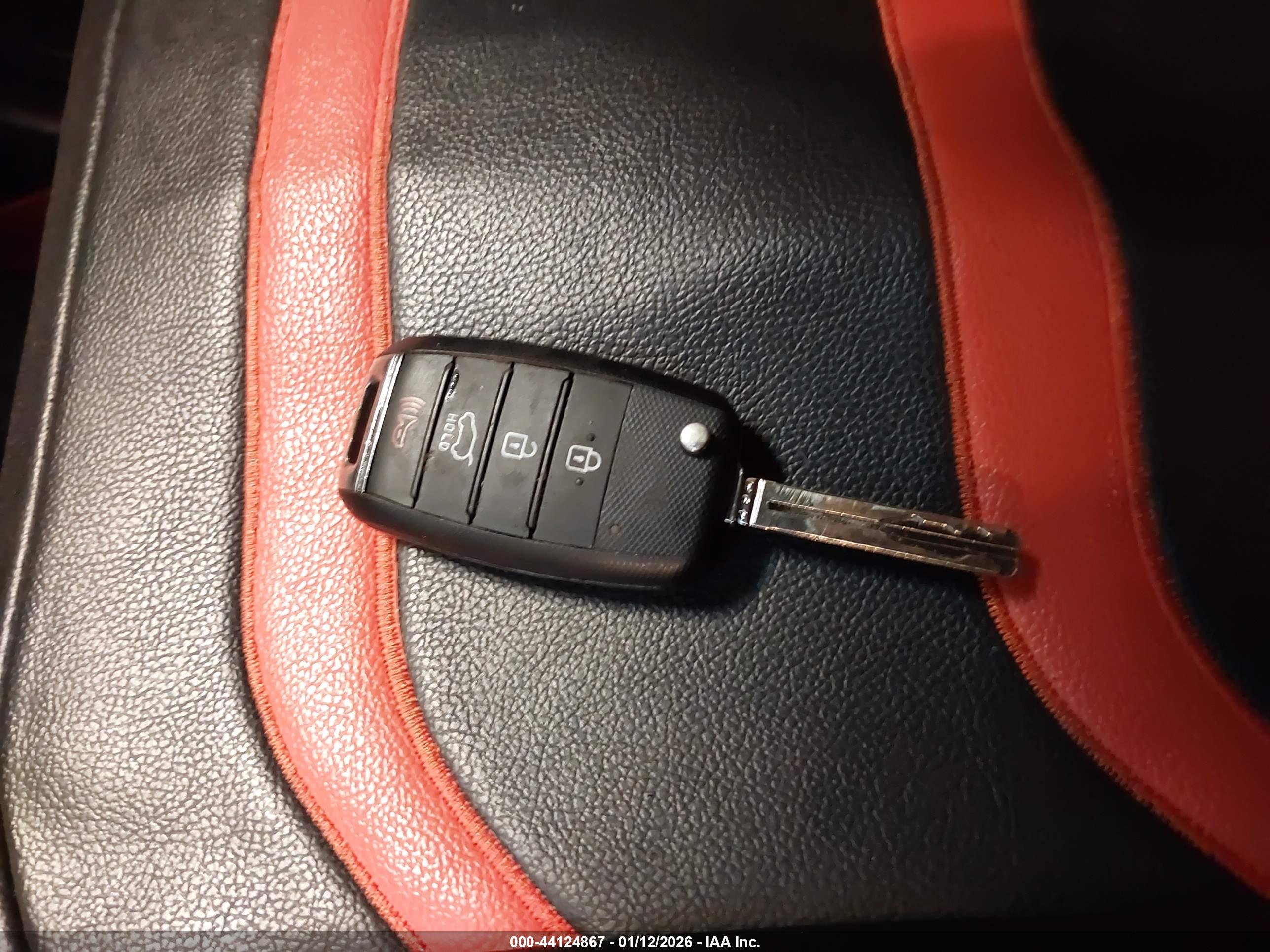 KIA SPORTAGE image 11