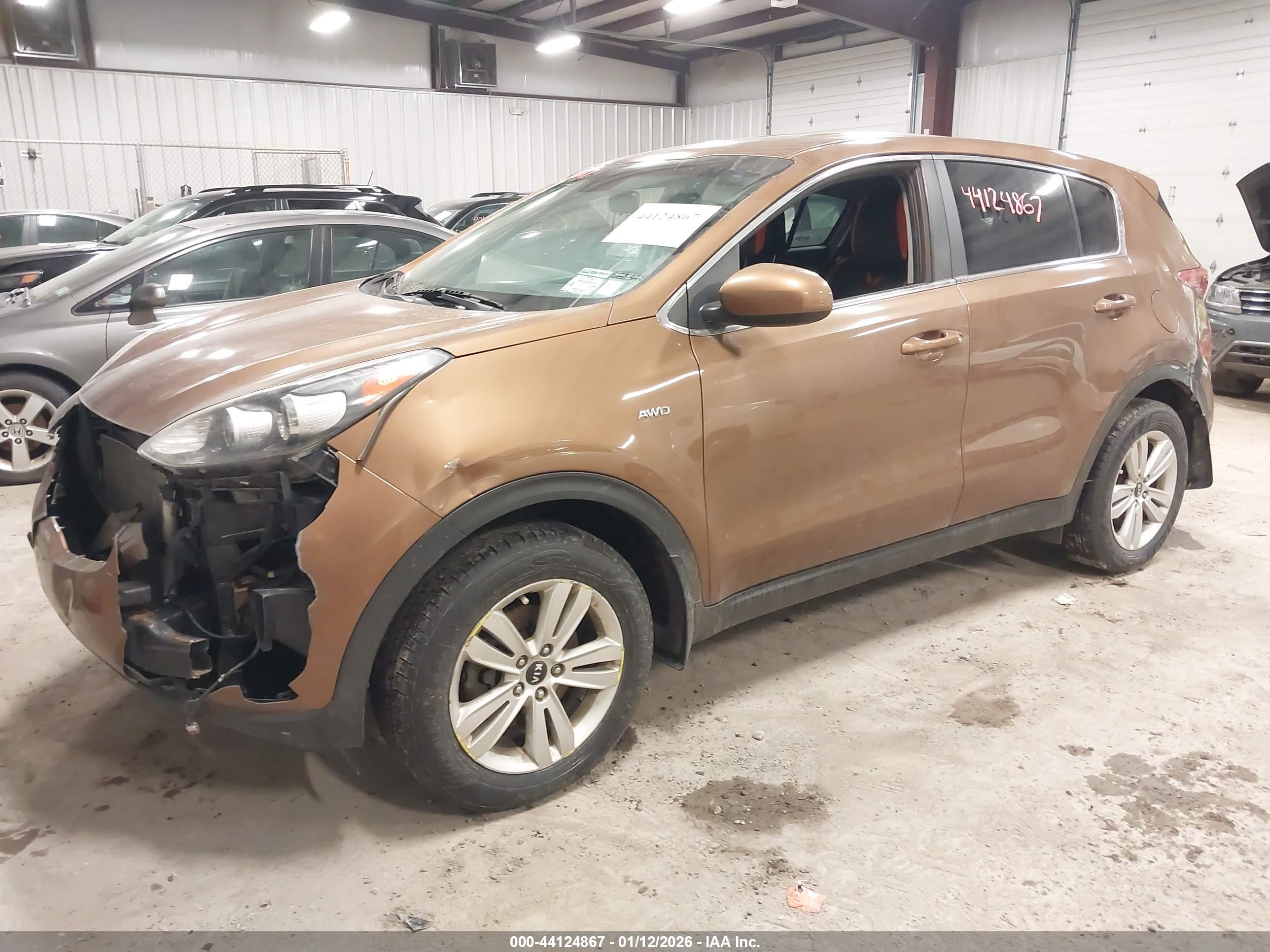KIA SPORTAGE image 2