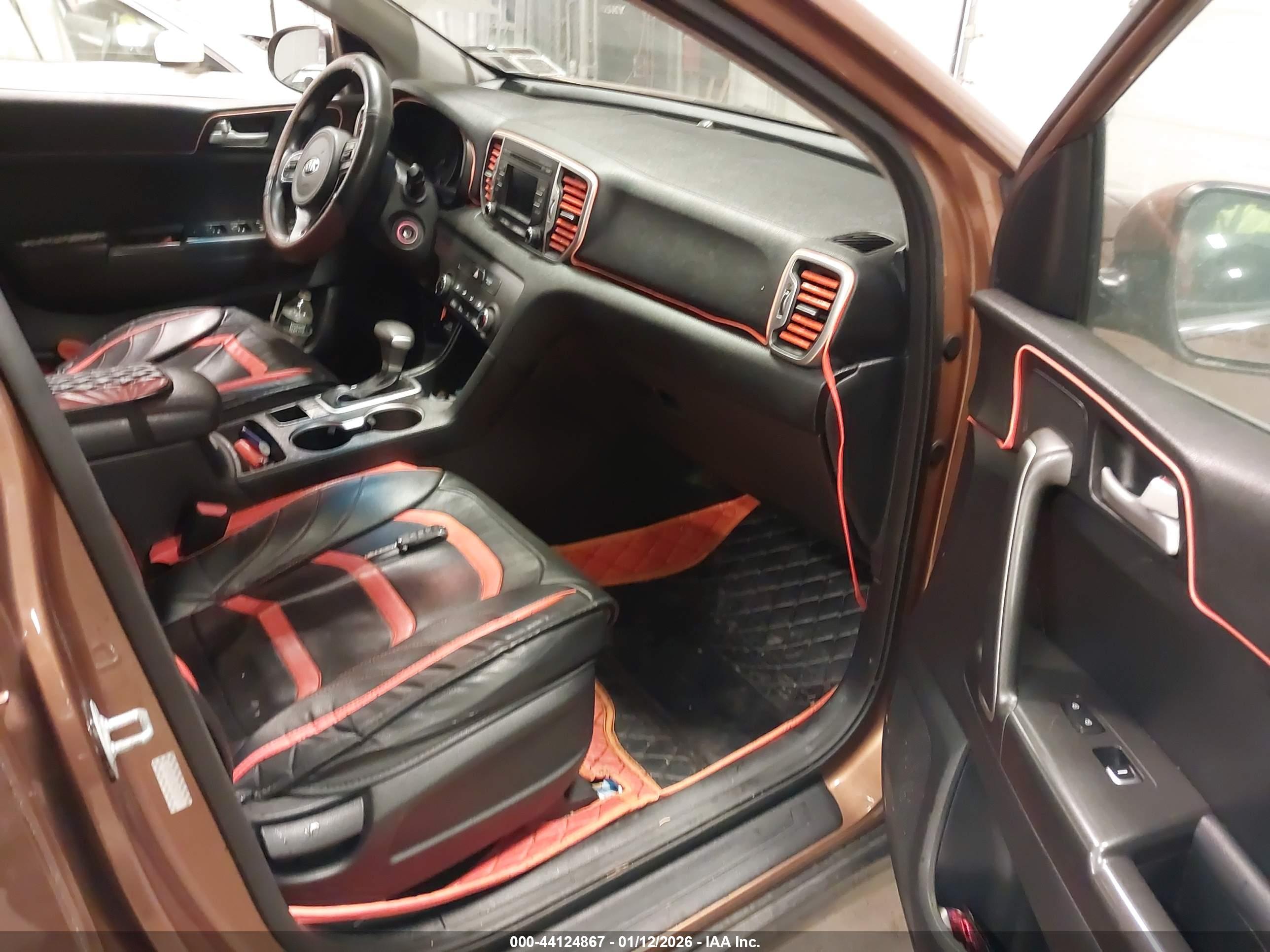 KIA SPORTAGE image 5