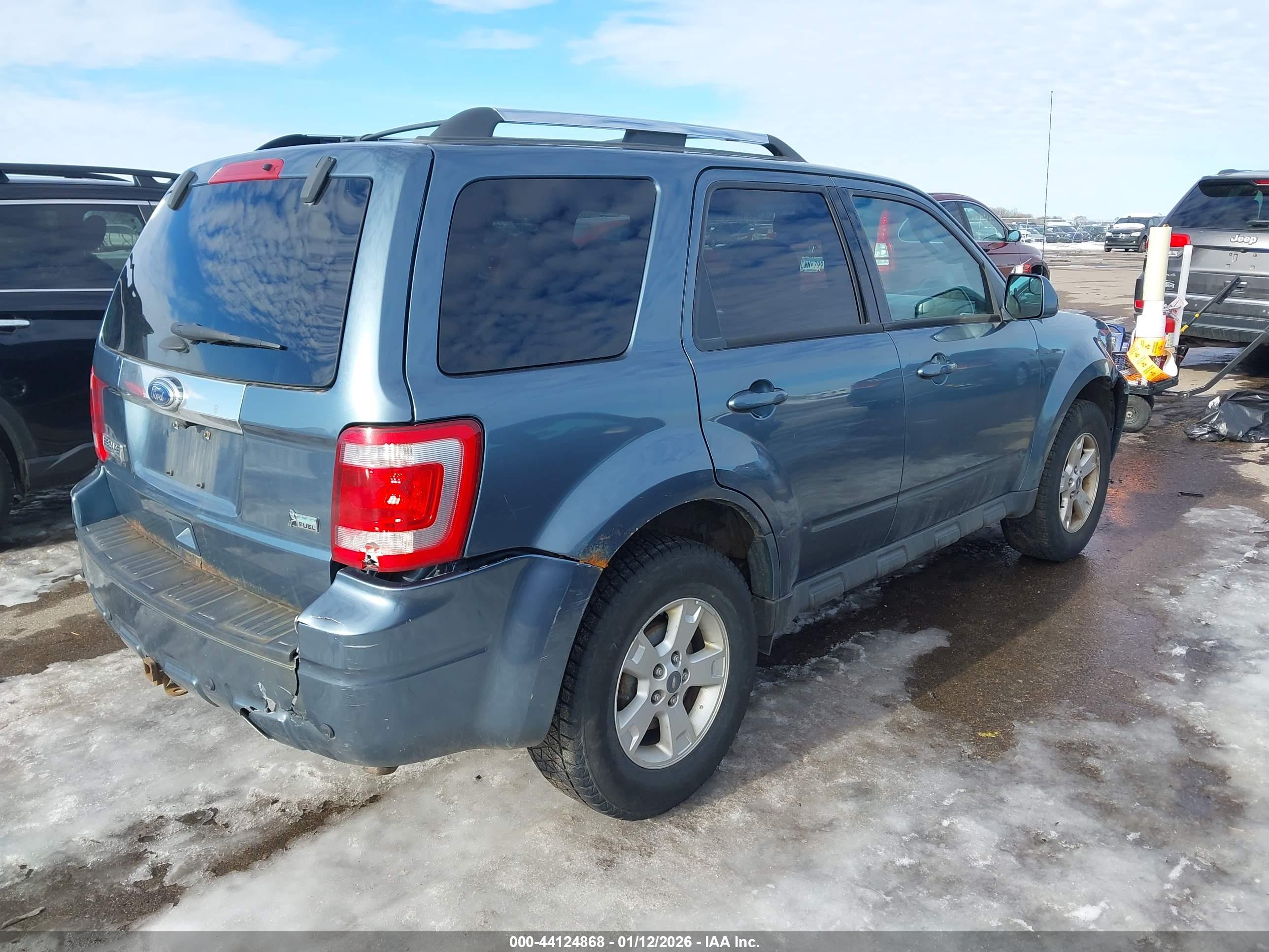 FORD ESCAPE image 4