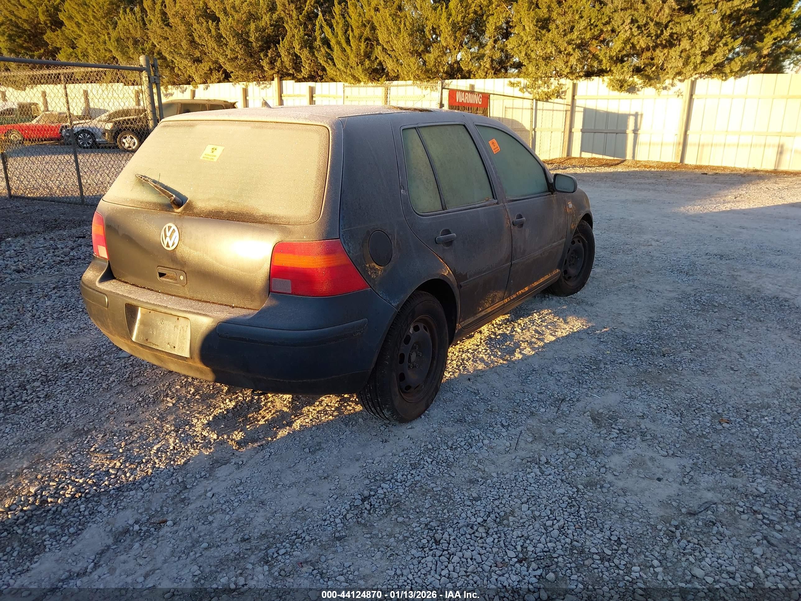 VOLKSWAGEN GOLF image 4